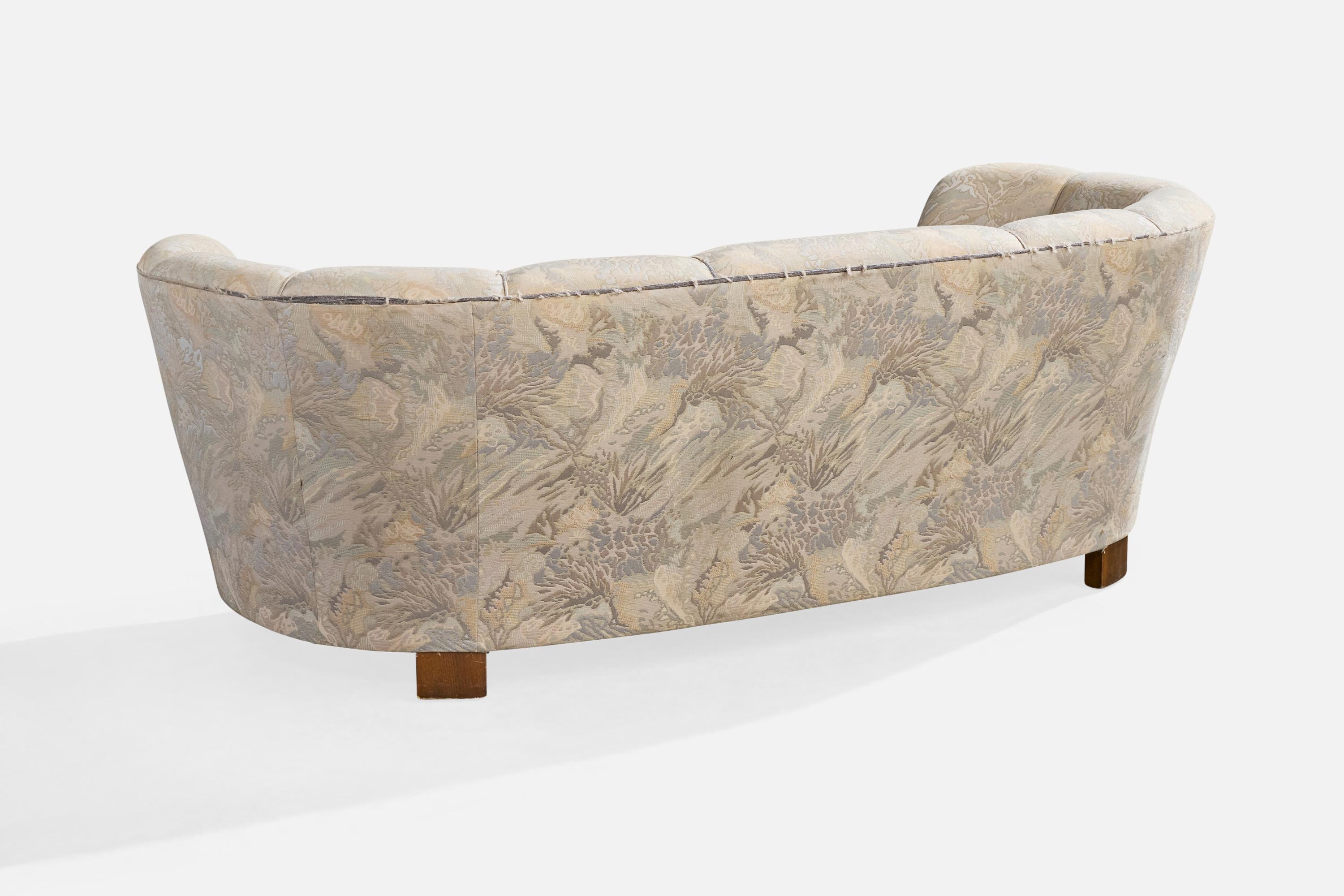 Danish Designer, Sofa, Wood, Fabric, Denmark, 1940s (Dänisch) im Angebot