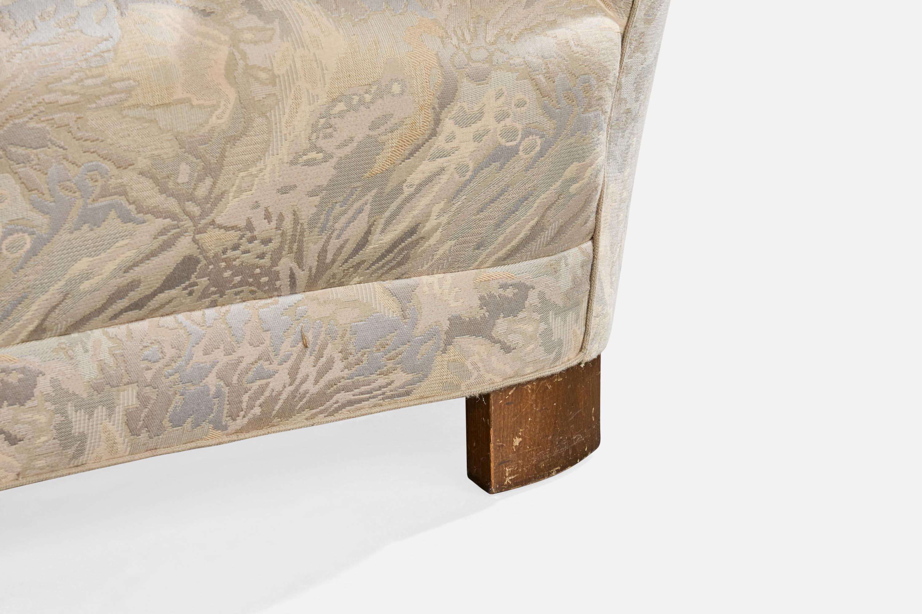 Danish Designer, Sofa, Wood, Fabric, Denmark, 1940s (Mitte des 20. Jahrhunderts) im Angebot