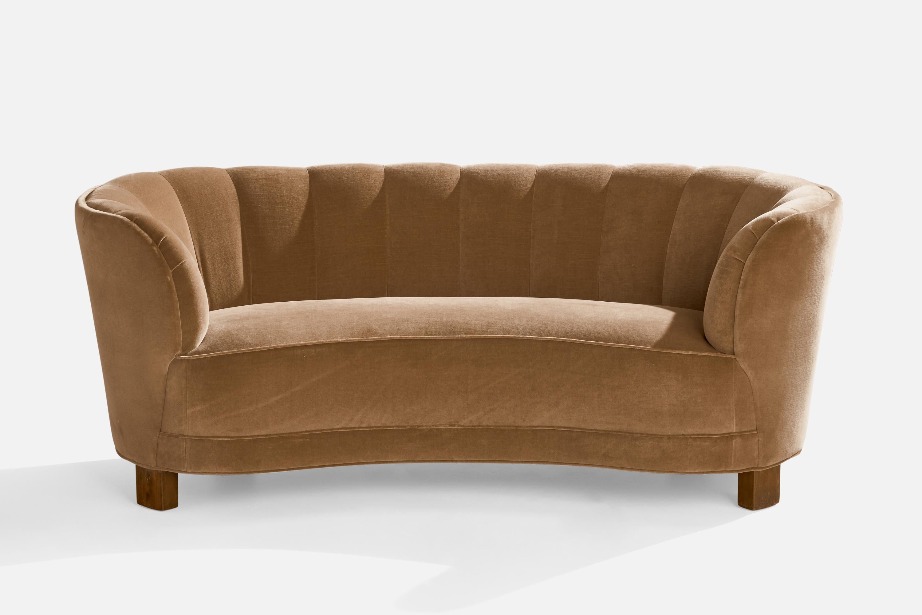 Danish Designer, Sofa, Wood, Velvet, Denmark, 1940s In Good Condition For Sale In High Point, NC