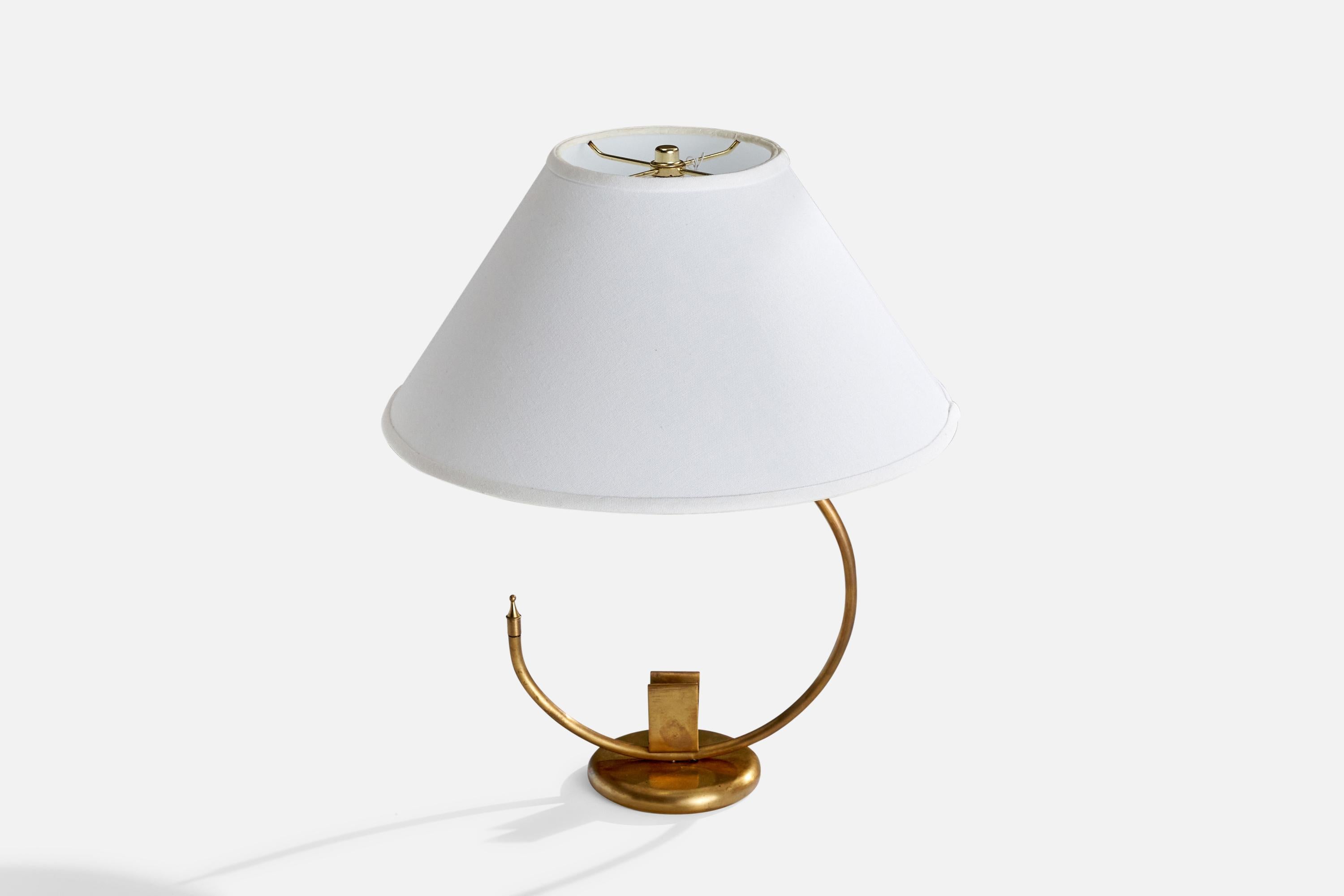 Scandinave moderne Designer danois, lampe de table, laiton, Danemark, années 1940 en vente