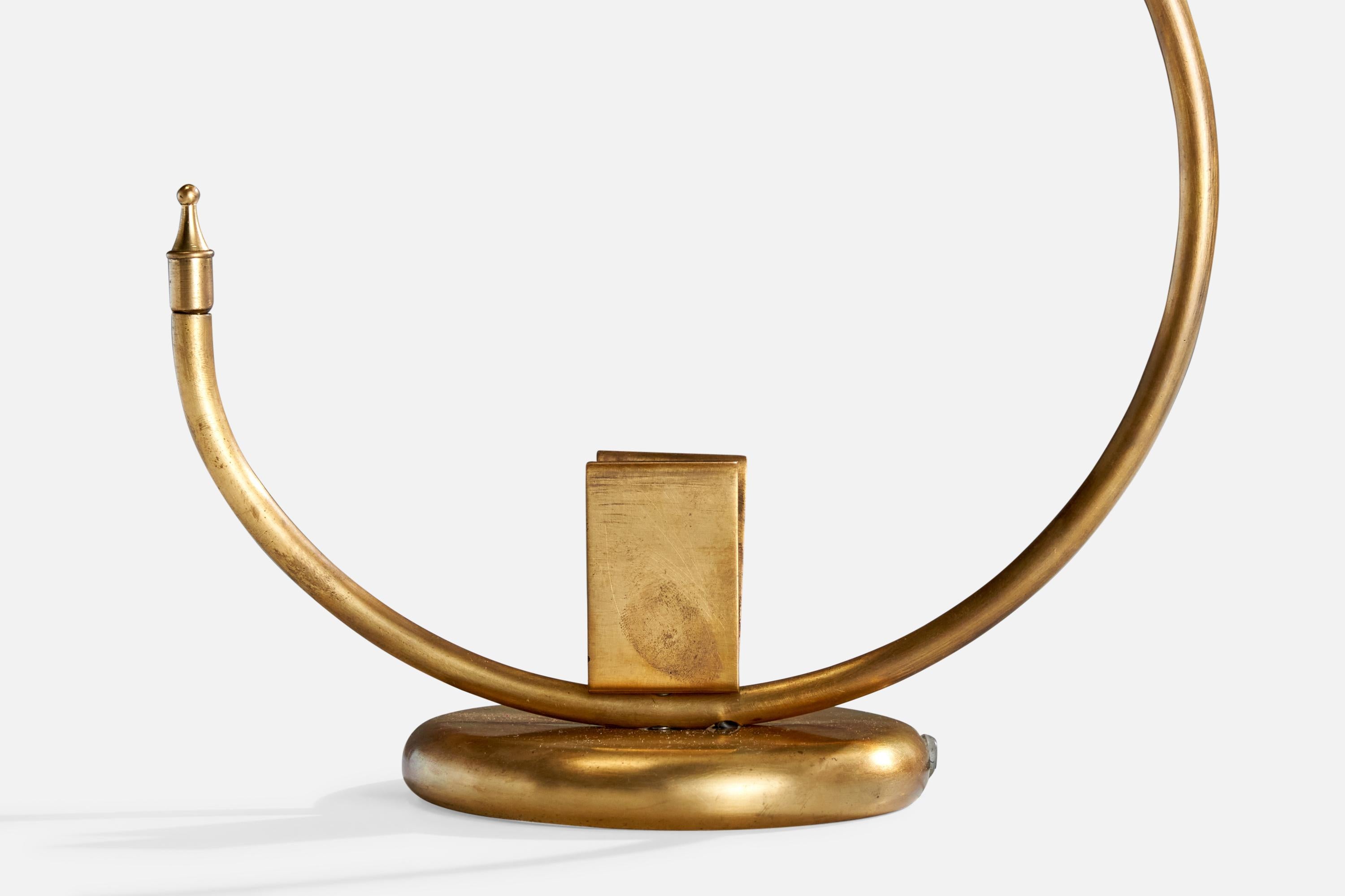 Milieu du XXe siècle Designer danois, lampe de table, laiton, Danemark, années 1940 en vente