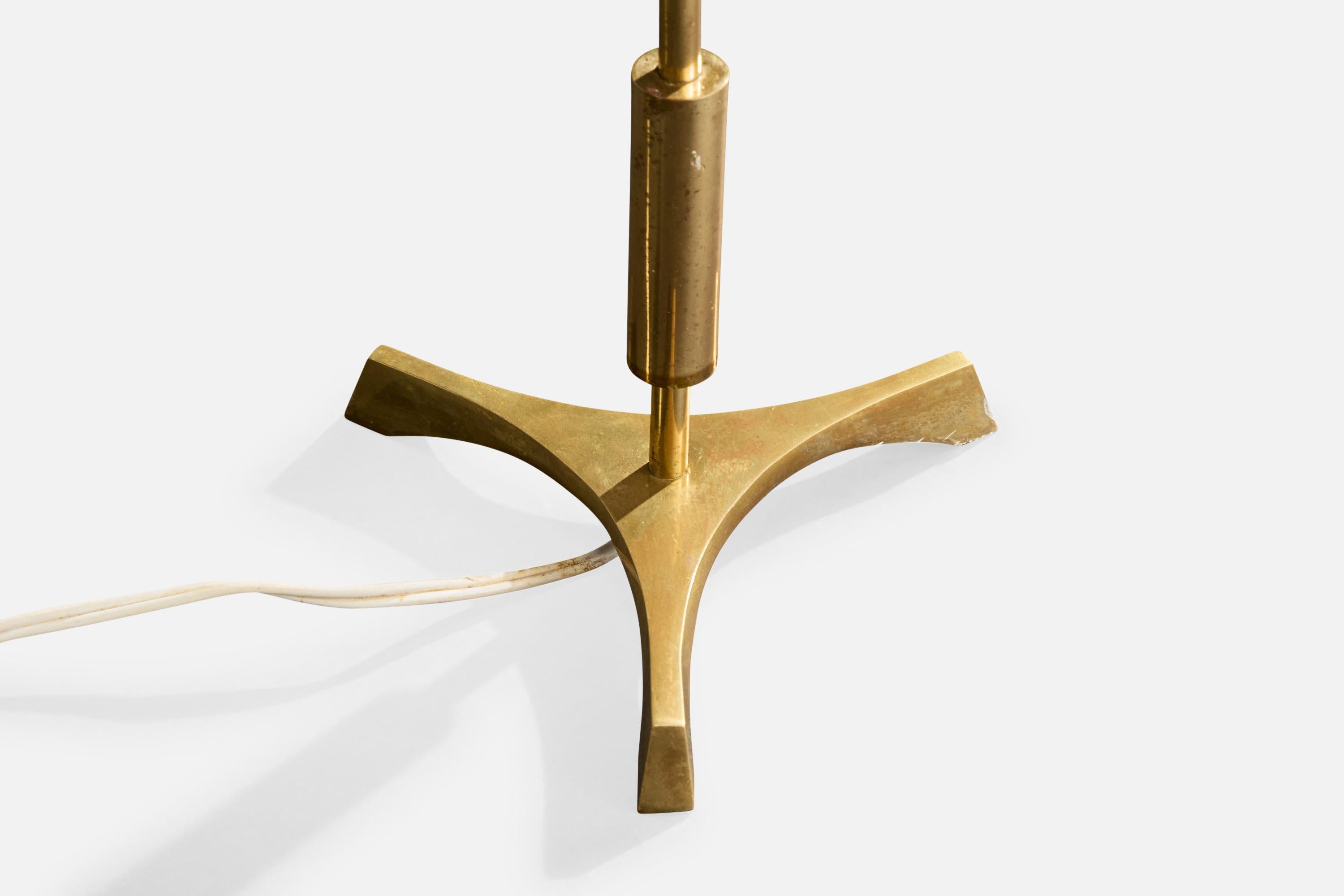 Designer danois, lampe de table, laiton, Danemark, années 1950 Bon état - En vente à High Point, NC