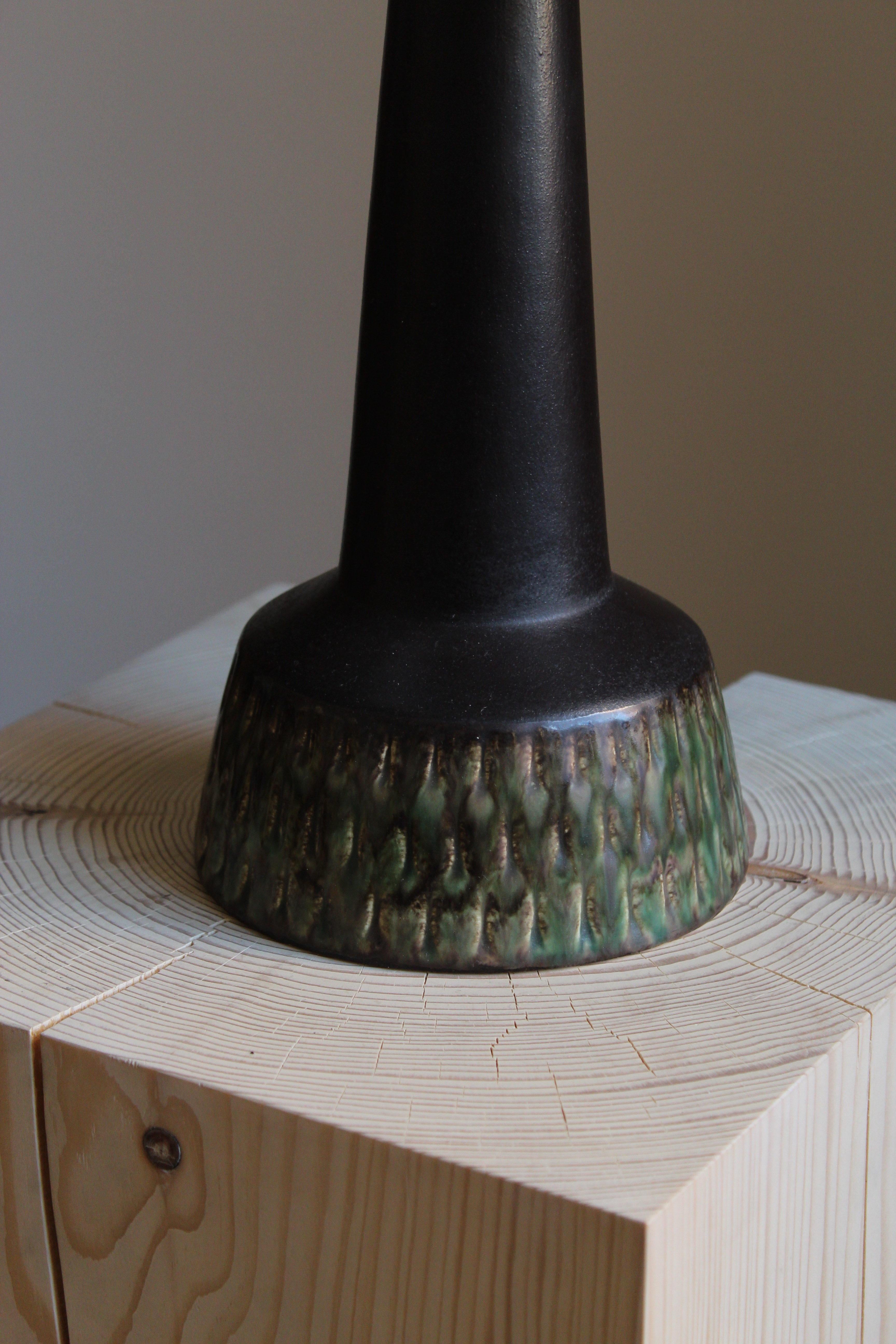Danish Designer, Table Lamp, Glazed Stoneware, Linen, Denmark, 1960s In Good Condition In High Point, NC