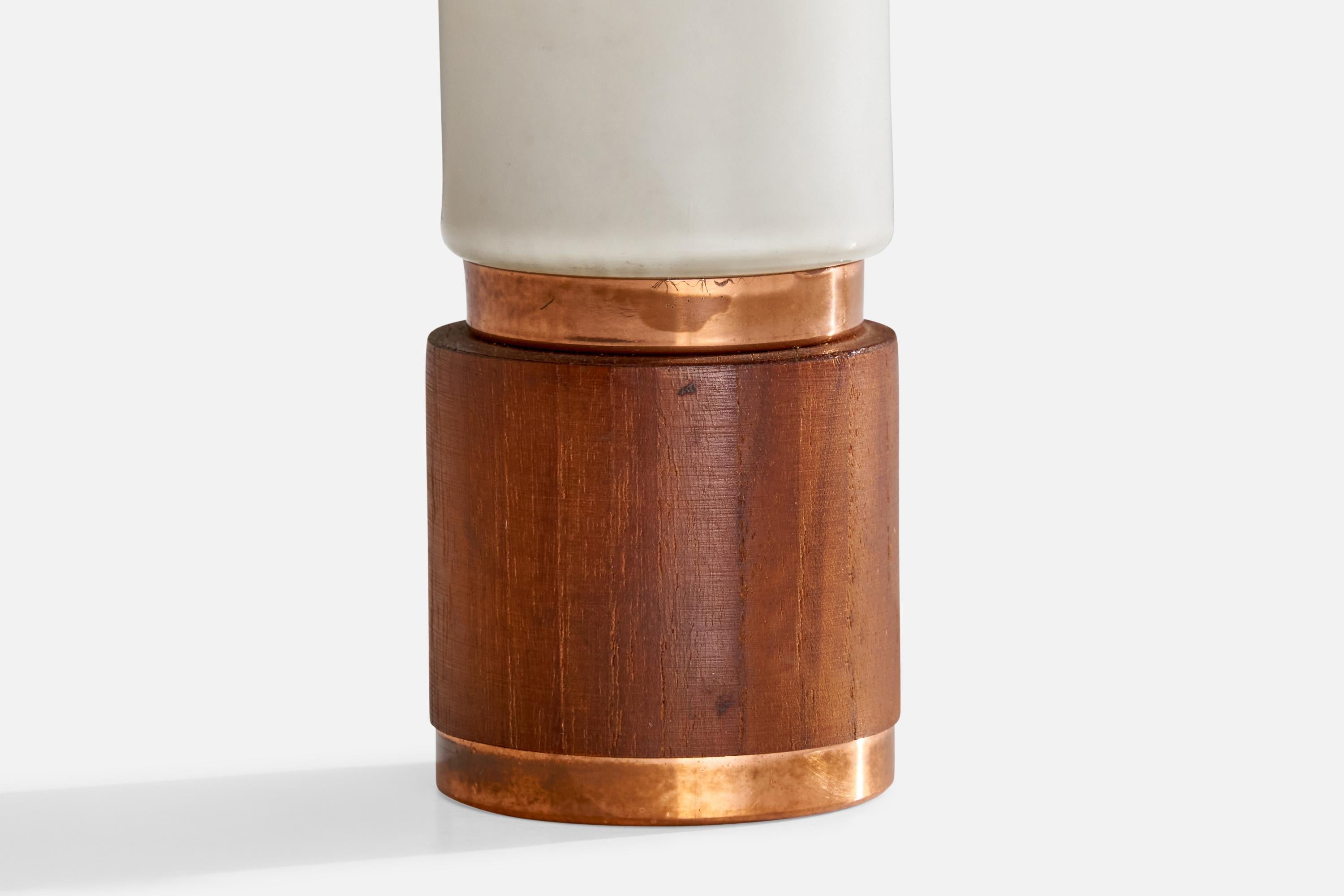 Cuivre Designer danois, lampe de table, teck, cuivre, verre, Danemark, années 1950 en vente