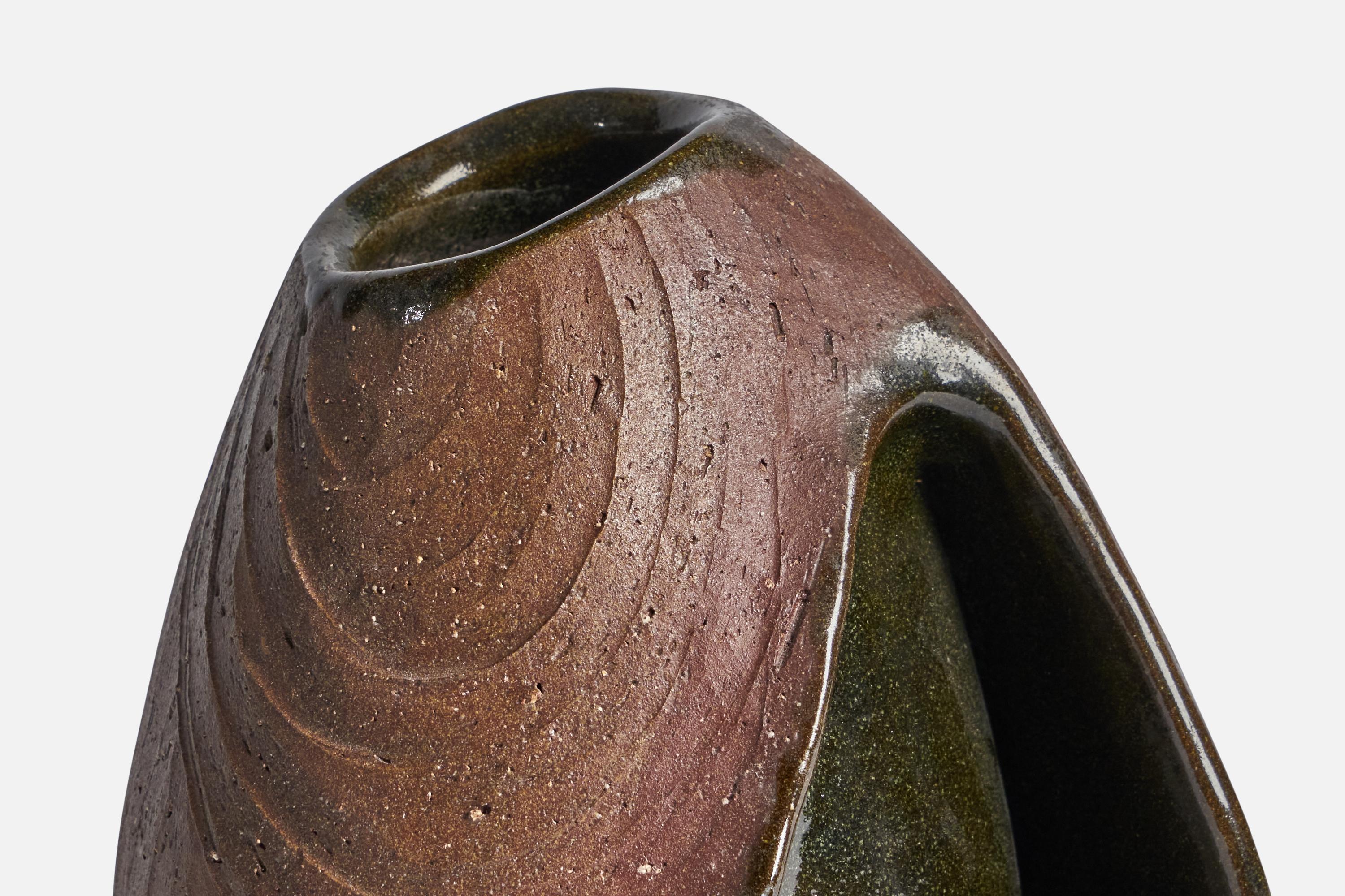 Danish Designer, Vase, Stoneware, Denmark, 1970s In Good Condition For Sale In High Point, NC