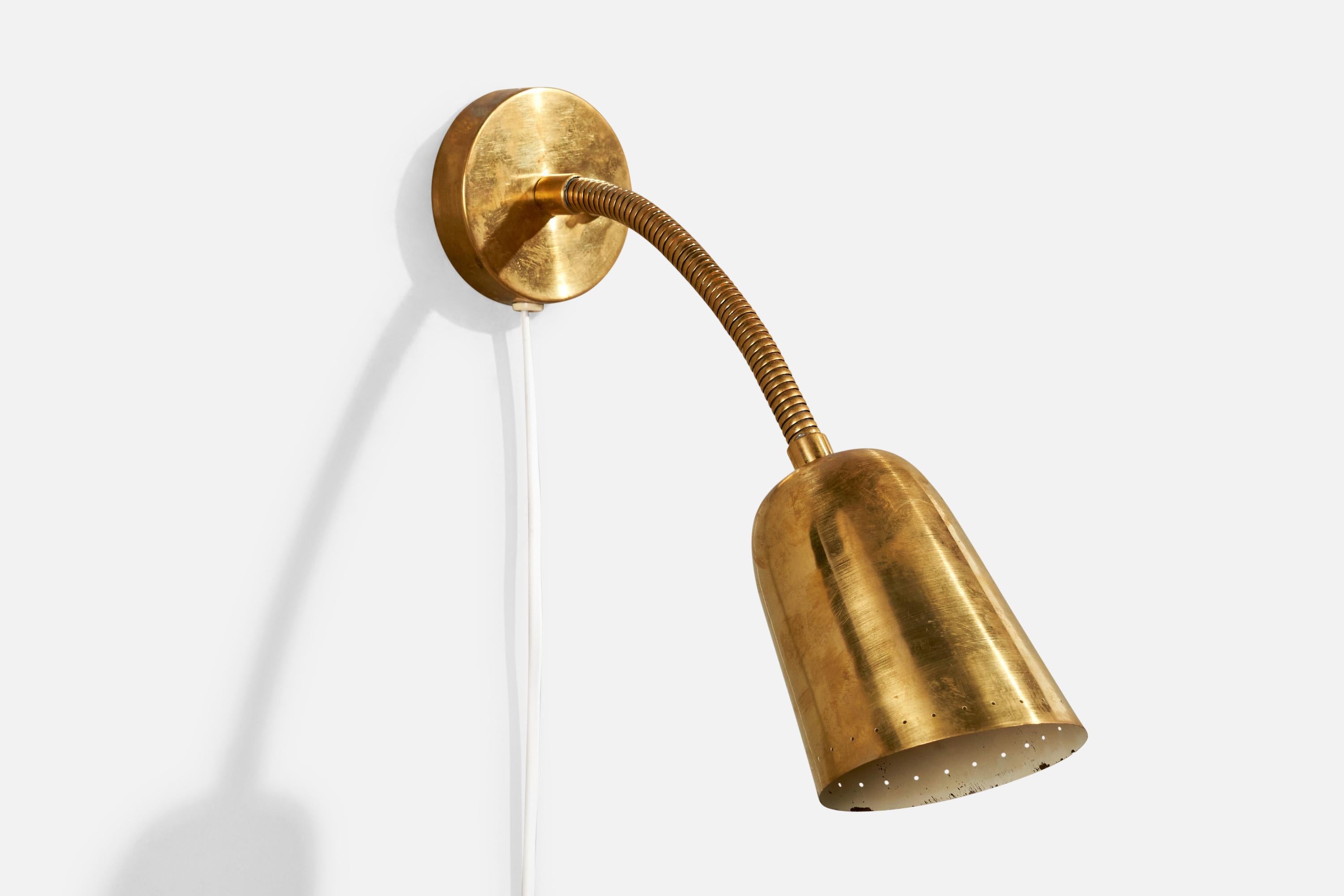 Un'applique regolabile in ottone progettata e prodotta in Danimarca, negli anni '40 circa.

Dimensioni della lampada con paralume (pollici): H. H. 15