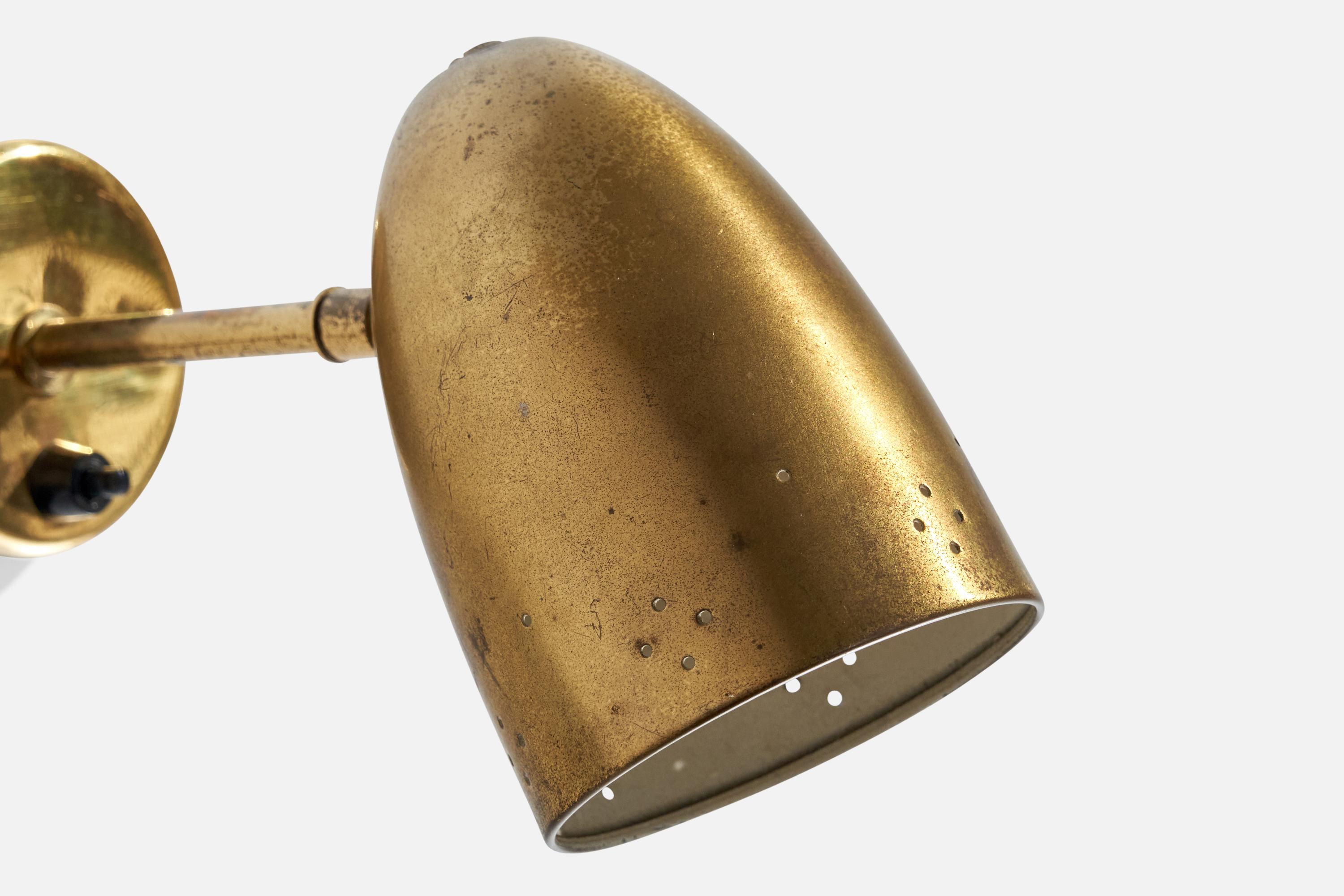 Metà XX secolo Designer danese, lampada da parete, ottone, Danimarca, anni '40 in vendita