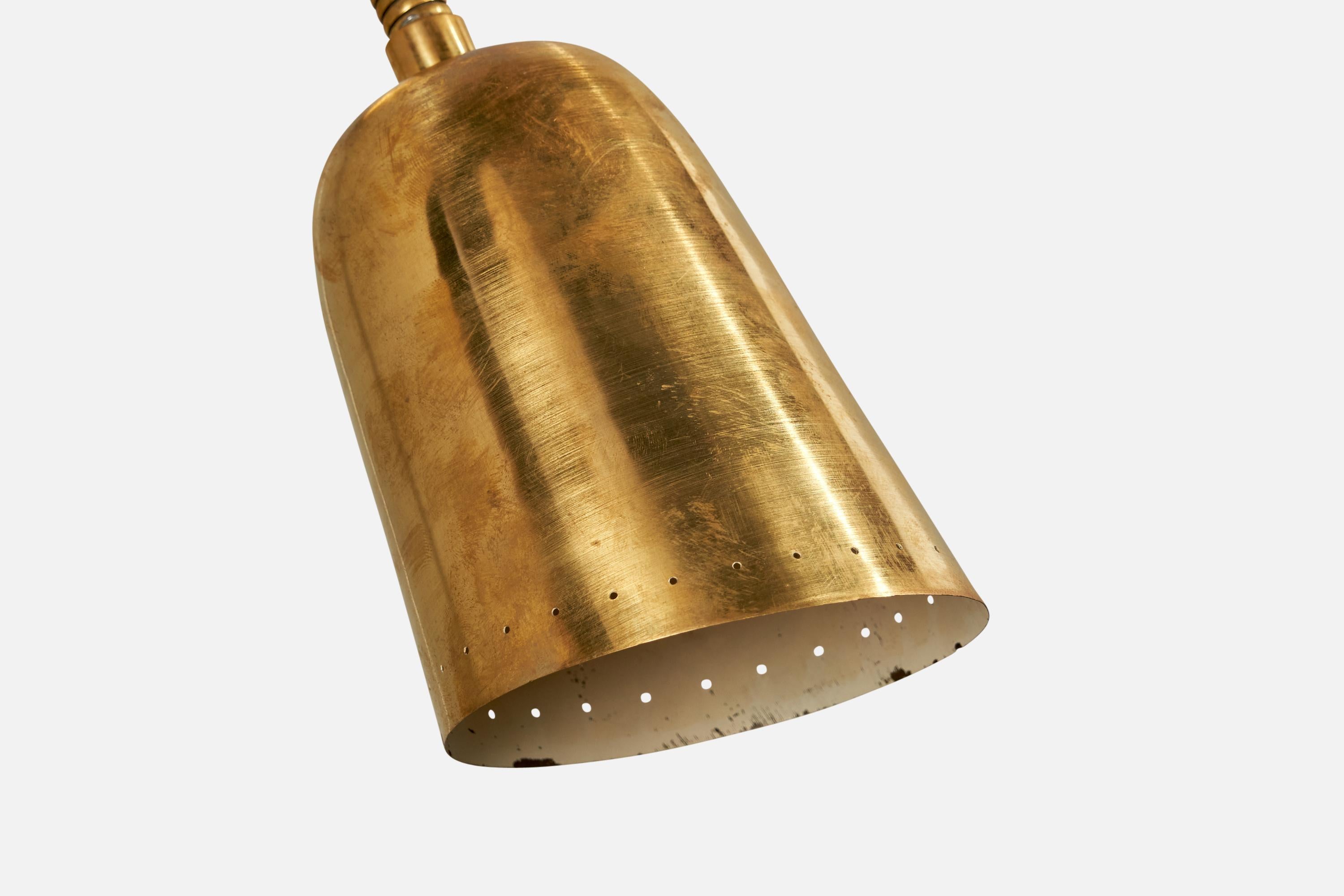 Metà XX secolo Designer danese, lampada da parete, ottone, Danimarca, anni '40 in vendita