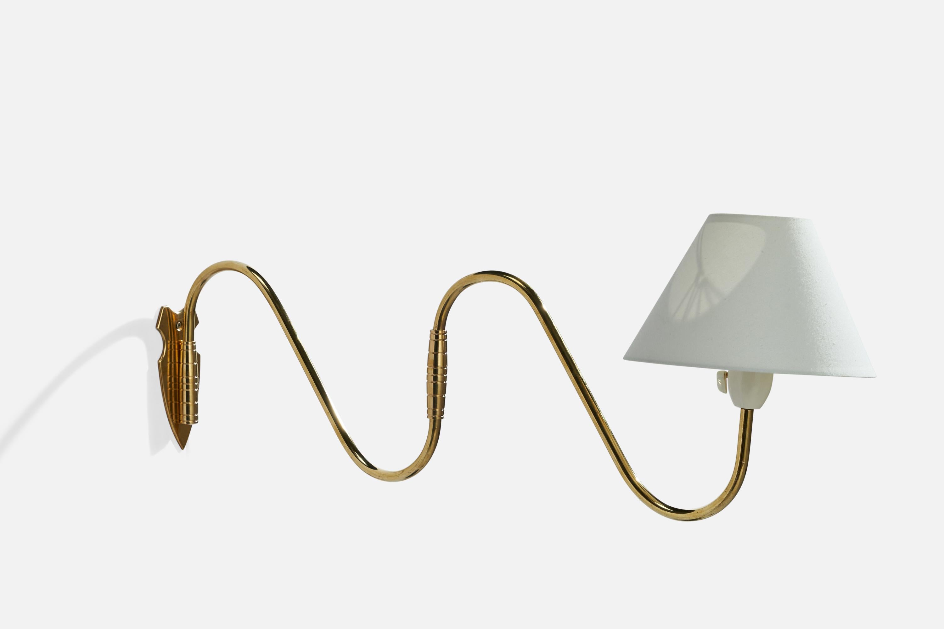 A brass and white fabric wall light designed and produced in Denmark, 1940s.

Overall Dimensions (inches): 7” H x 24”  W x 25.50” D
Back Plate Dimensions (inches): 5.5”  H x 2.25” W x .25”  D
Bulb Specifications: E-26 Bulb
Number of Sockets: 1
All