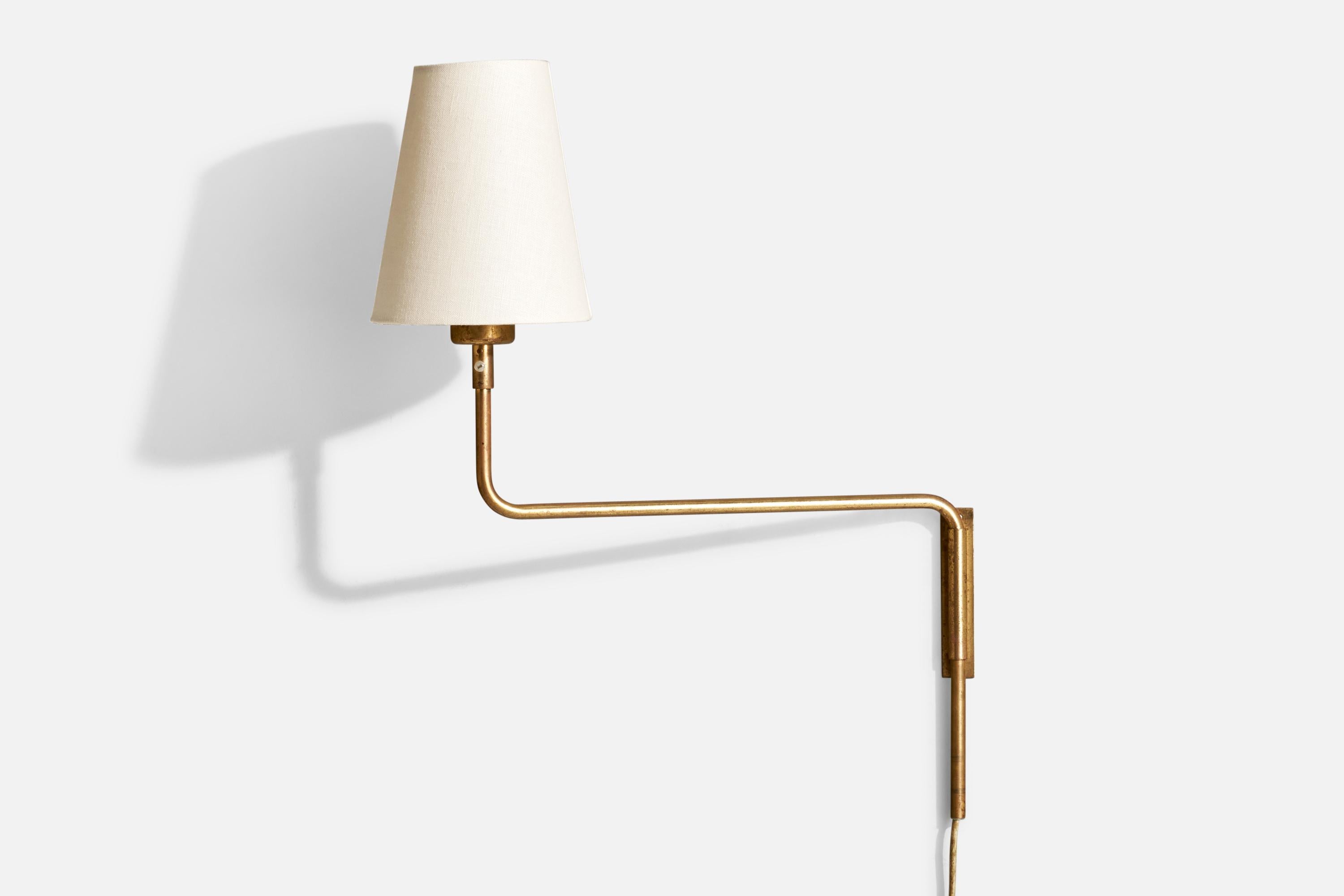 Dänische Designerin, Wandleuchte, Messing, Stoff, Dänemark, 1940er Jahre im Zustand „Gut“ im Angebot in High Point, NC