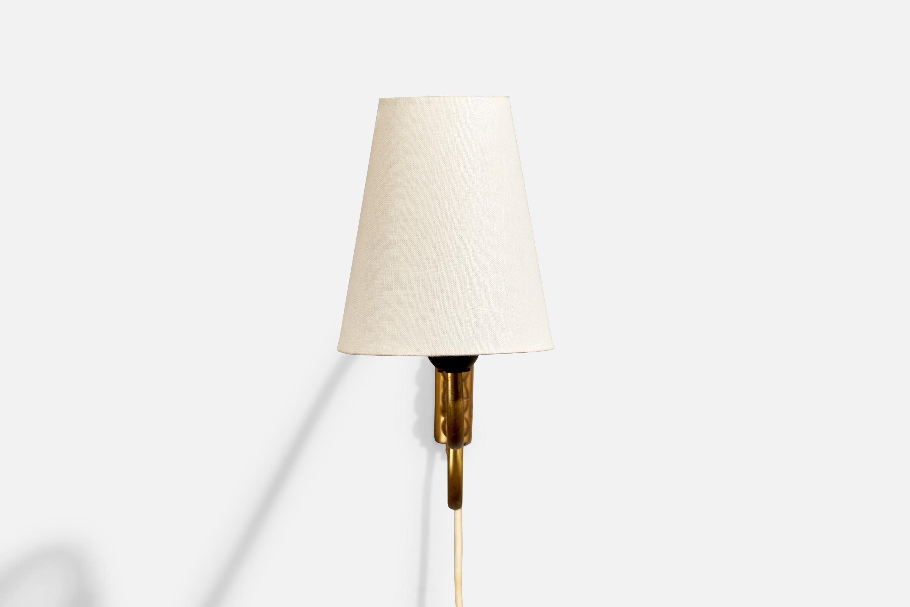 Dänische Designerin, Wandleuchte, Messing, Stoff, Dänemark, 1940er Jahre im Zustand „Gut“ im Angebot in High Point, NC