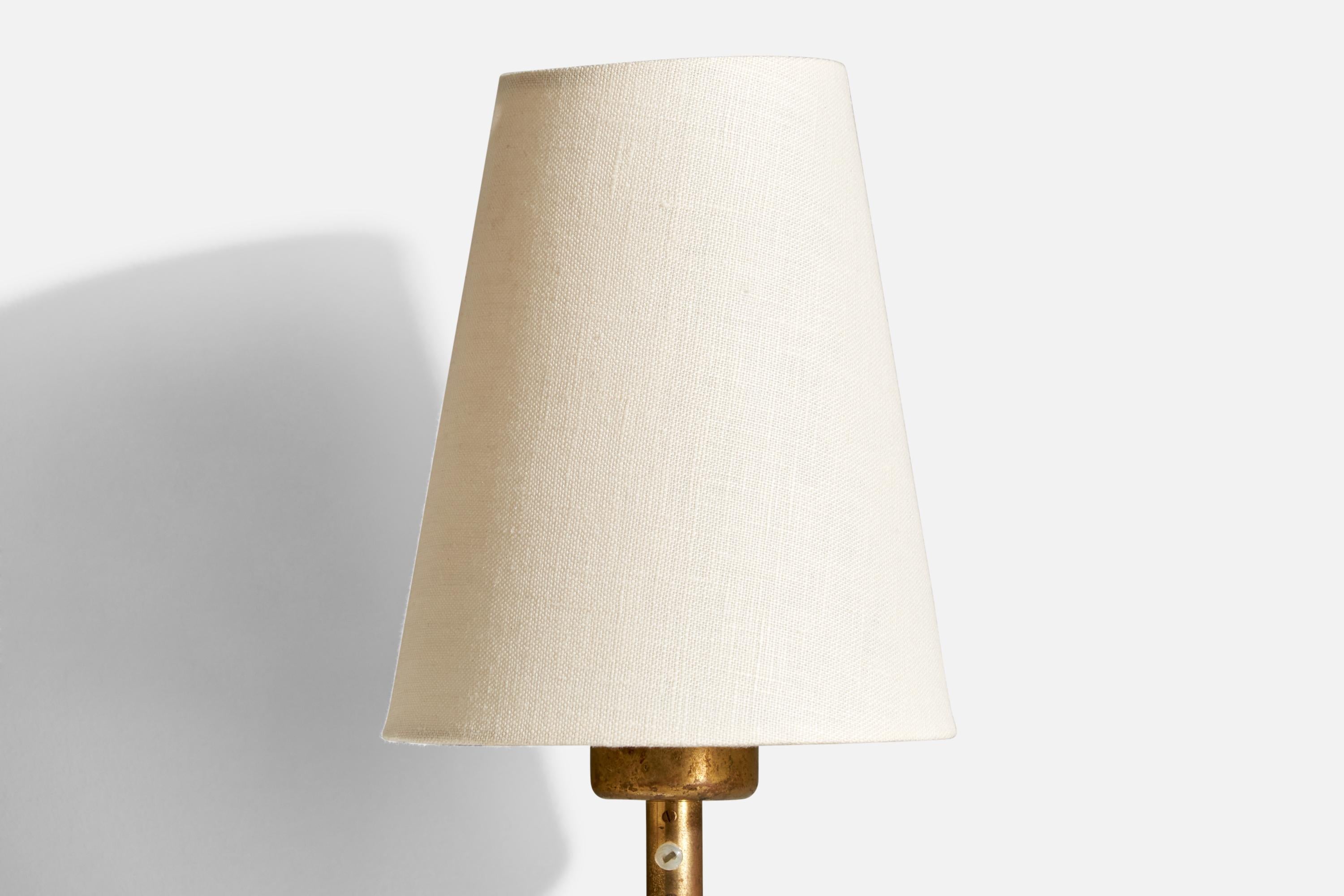 Dänische Designerin, Wandleuchte, Messing, Stoff, Dänemark, 1940er Jahre im Angebot 2