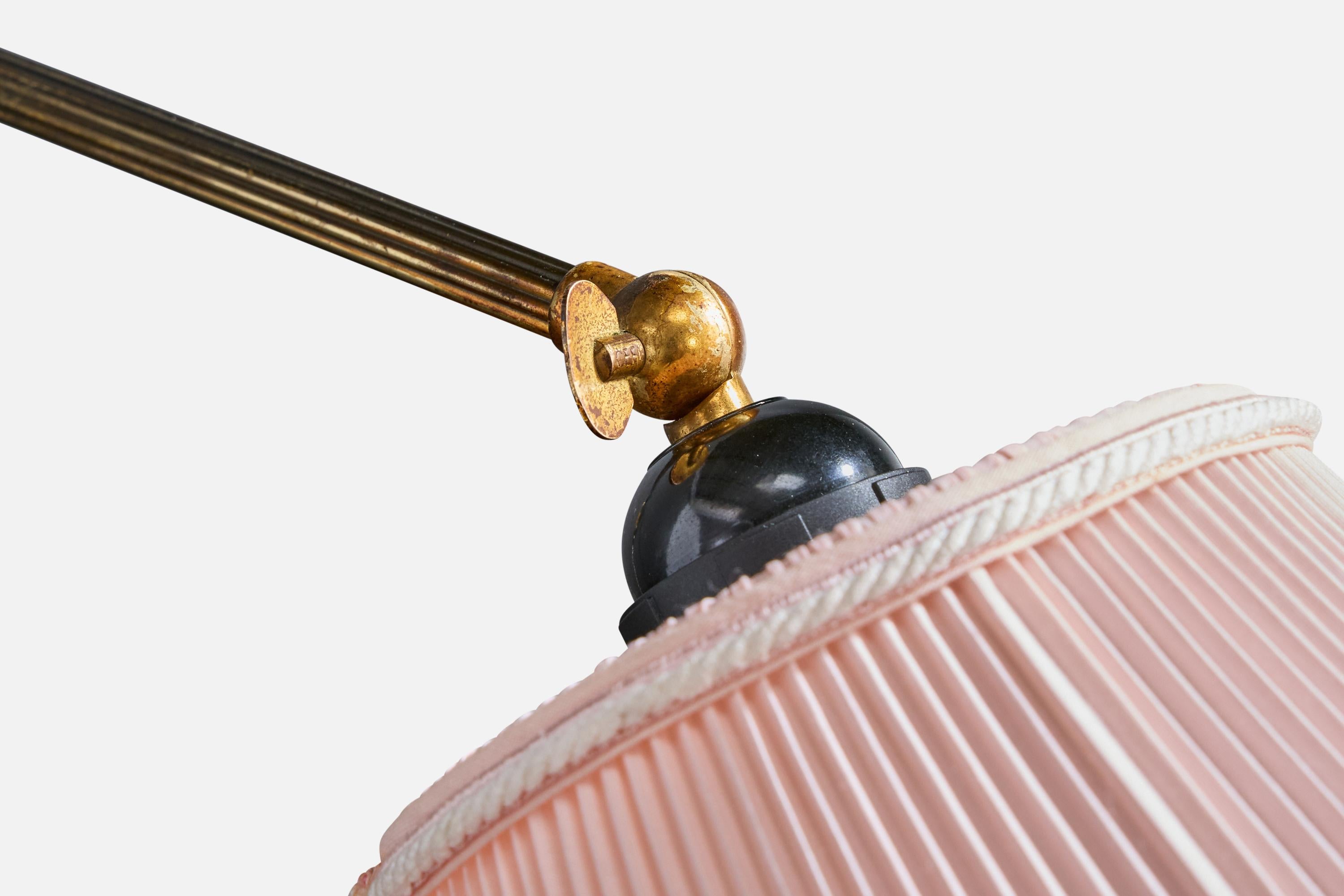 Designer danese, lampada da parete, ottone, tessuto, Danimarca, anni '1950 in vendita 2