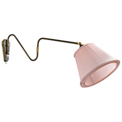 Designer danese, lampada da parete, ottone, tessuto, Danimarca, anni '1950
