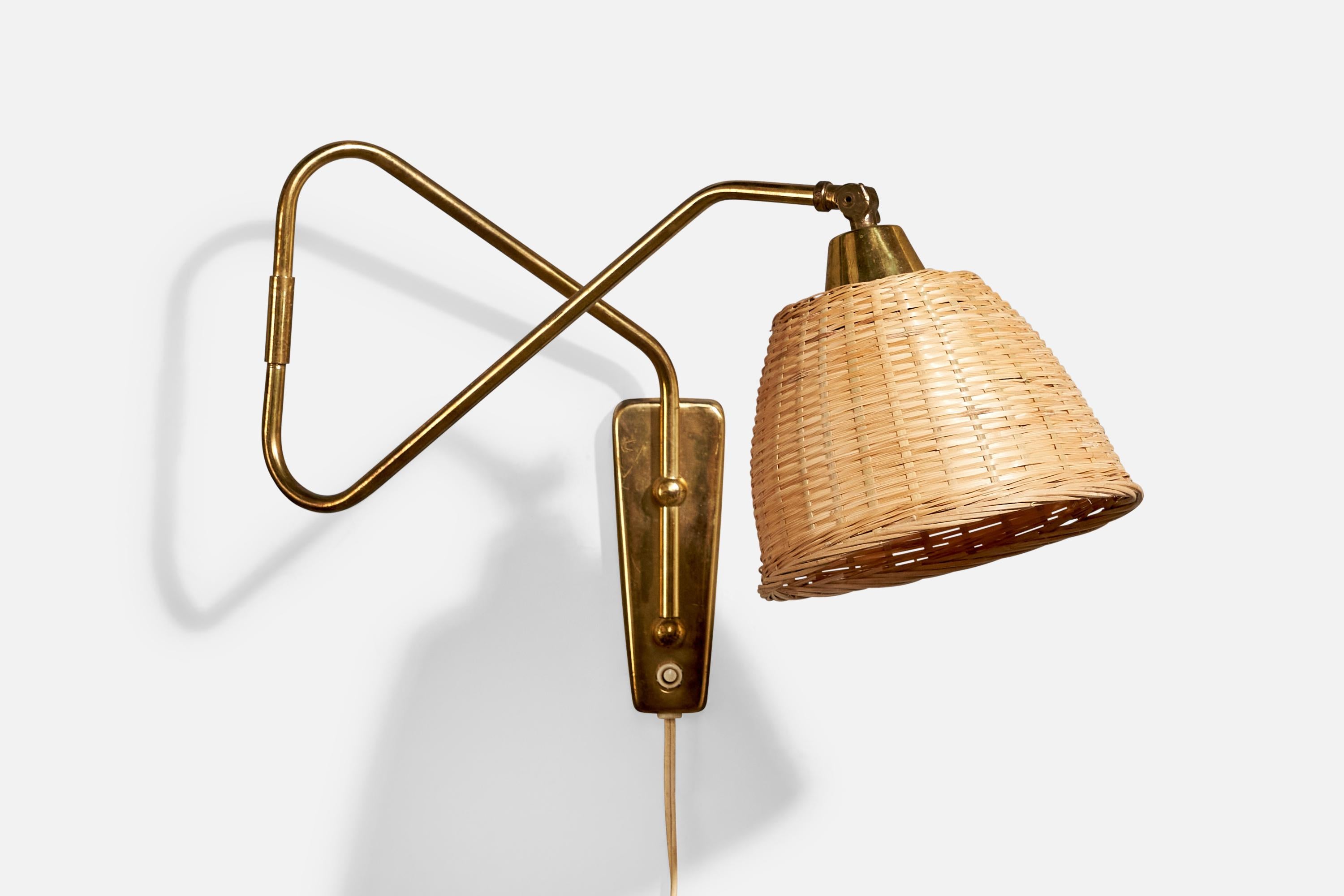 Scandinavo moderno Designer danese, lampada da parete, ottone, rattan, Danimarca, anni '40 in vendita
