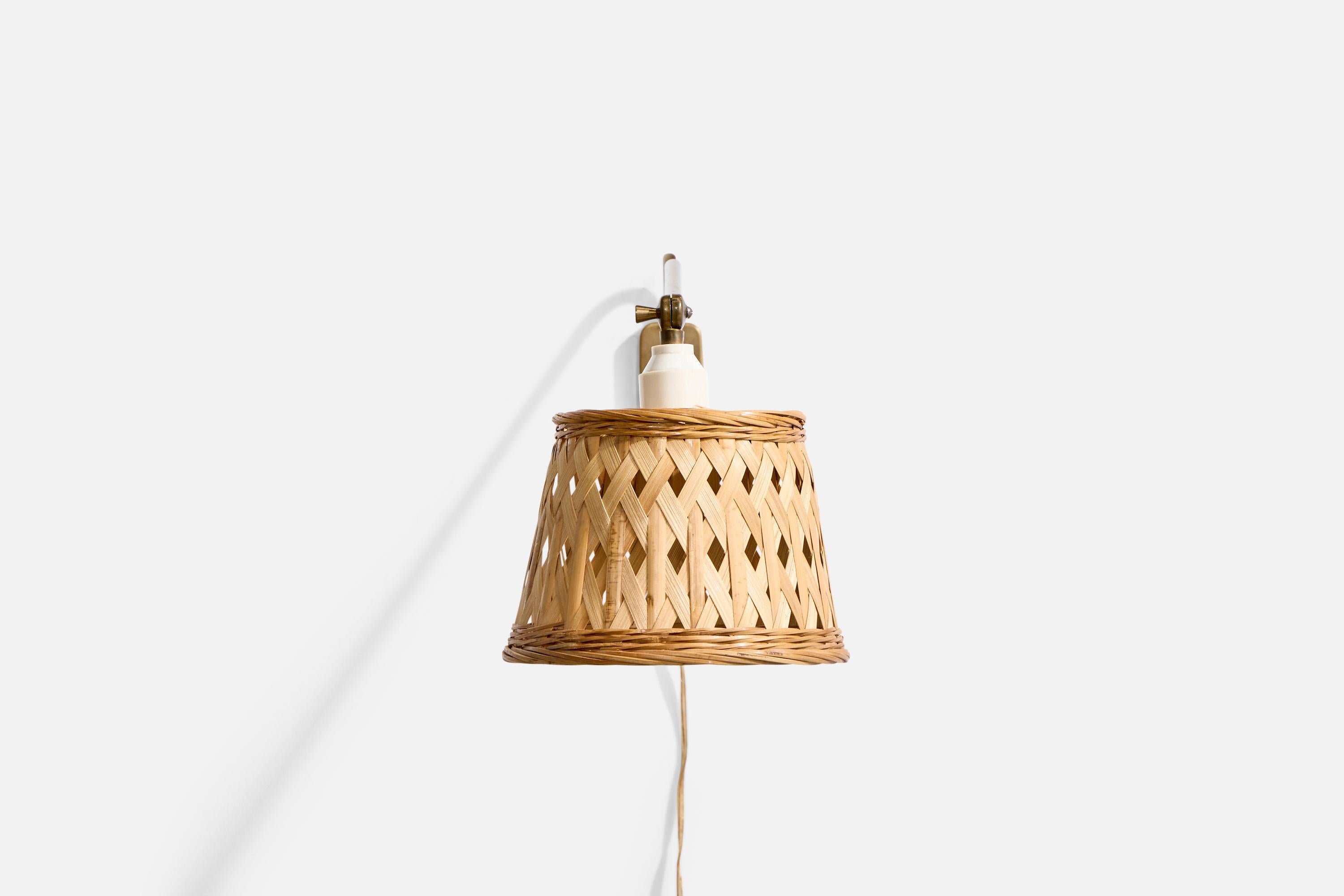 Danish Designer, Wall Light, Brass, Rattan, Denmark, 1940s In Good Condition In High Point, NC