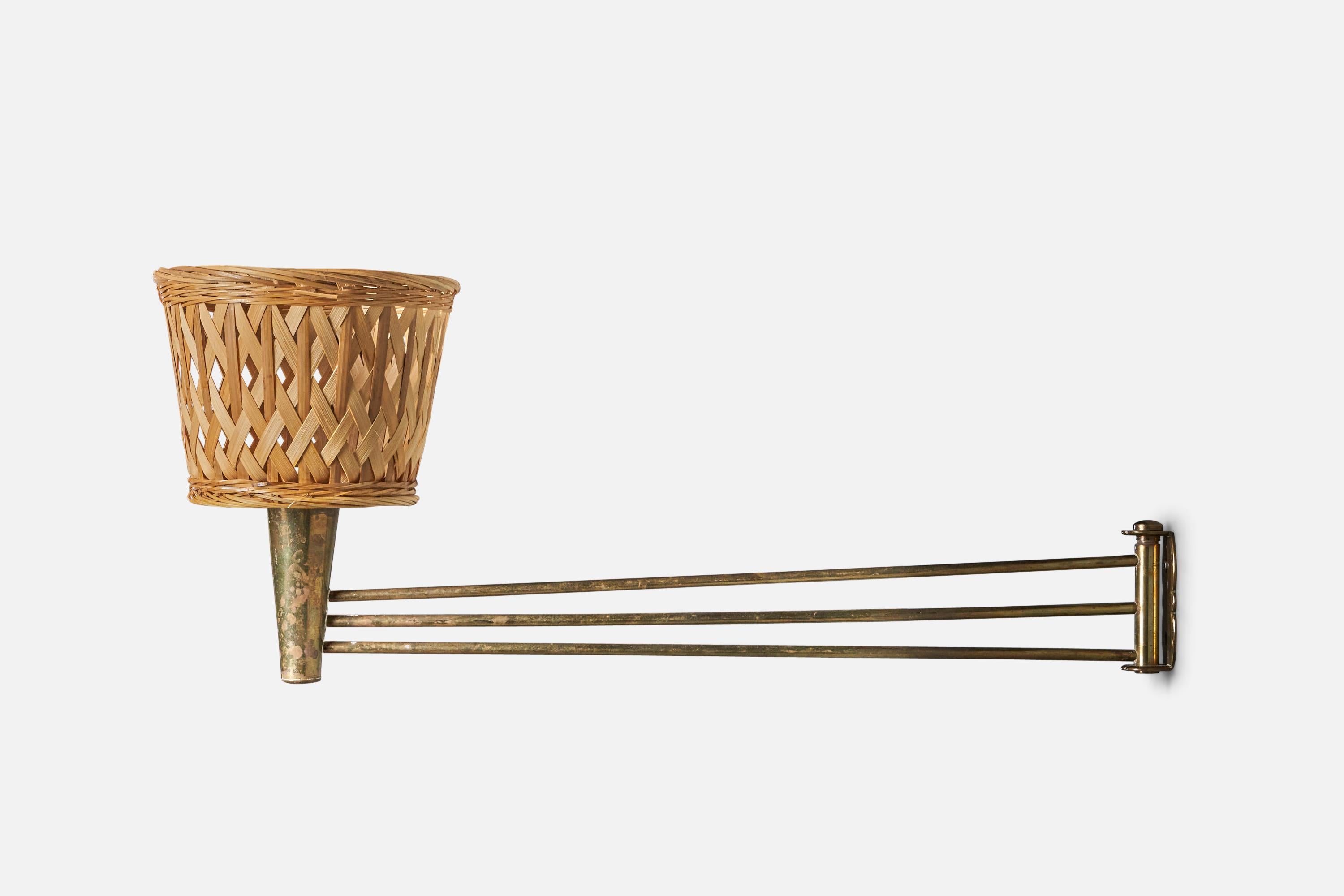 Danese Designer danese, lampada da parete, ottone, rattan, Danimarca, anni '40 in vendita