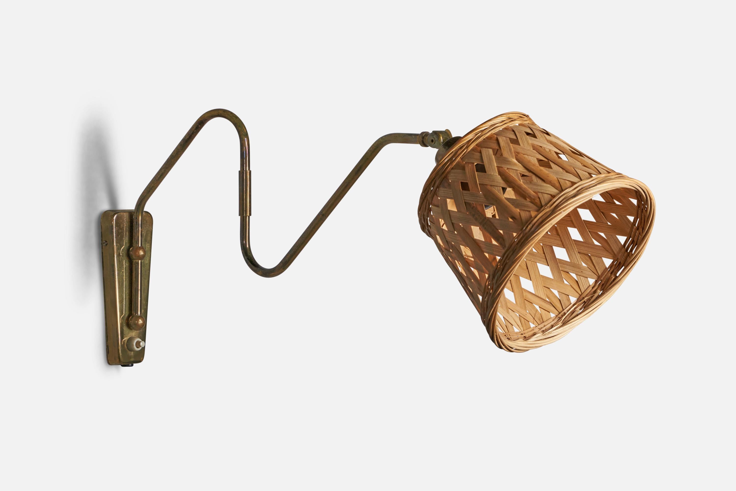 Danish Designer, Wall Light, Brass, Rattan, Denmark, 1940s In Good Condition For Sale In High Point, NC