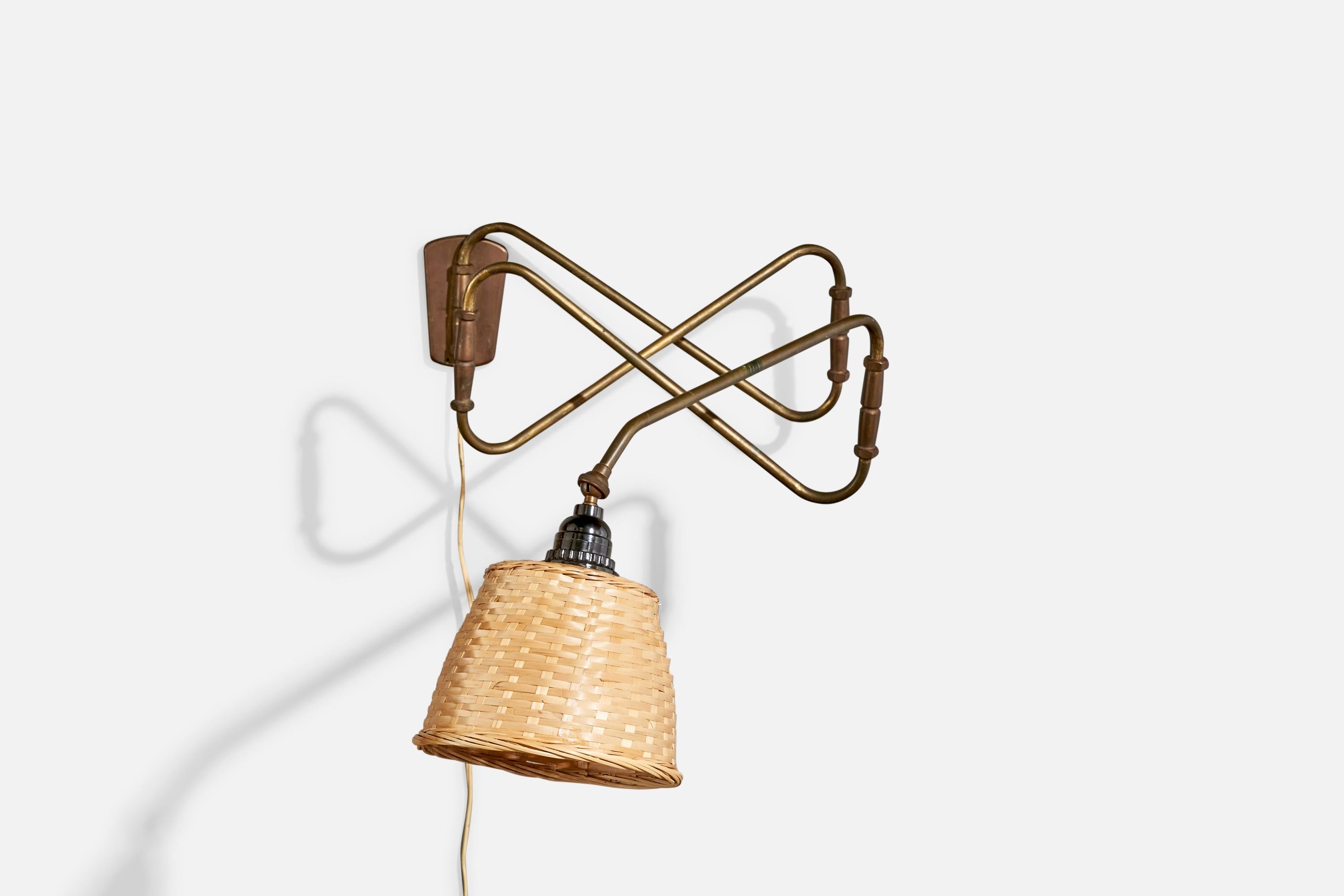 Danese Designer danese, lampada da parete, ottone, rattan, Danimarca, anni '40 in vendita