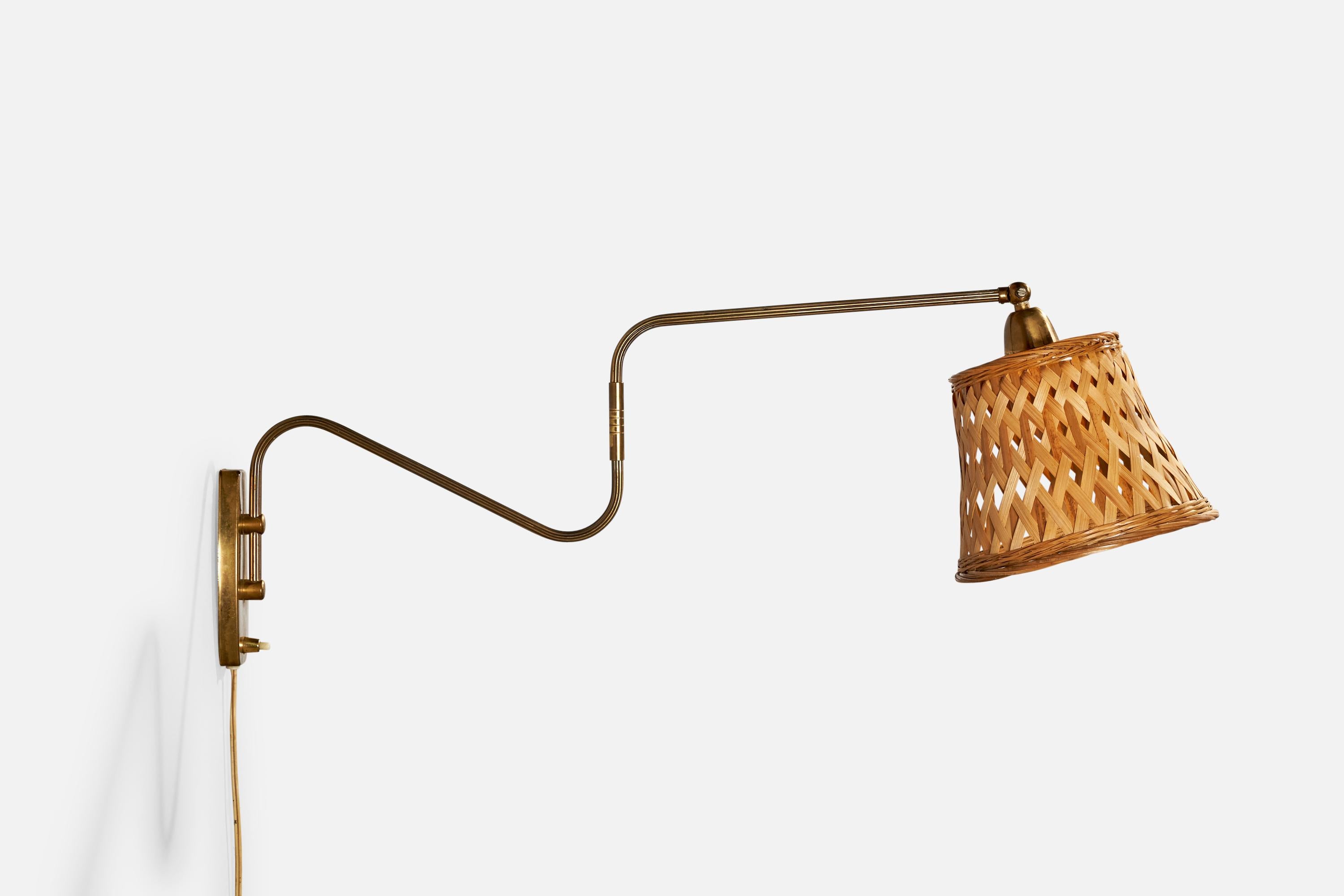Dänische Designerin, Wandleuchte, Messing, Rattan, Dänemark, 1940er Jahre (Mitte des 20. Jahrhunderts) im Angebot