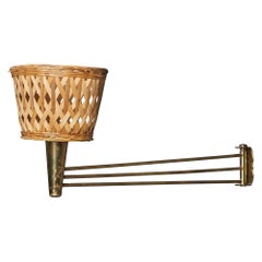 Designer danese, lampada da parete, ottone, rattan, Danimarca, anni '40