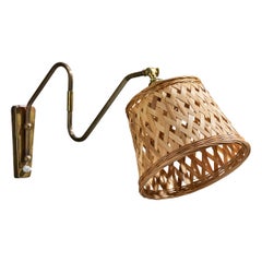 Designer danese, lampada da parete, ottone, rattan, Danimarca, anni '1950