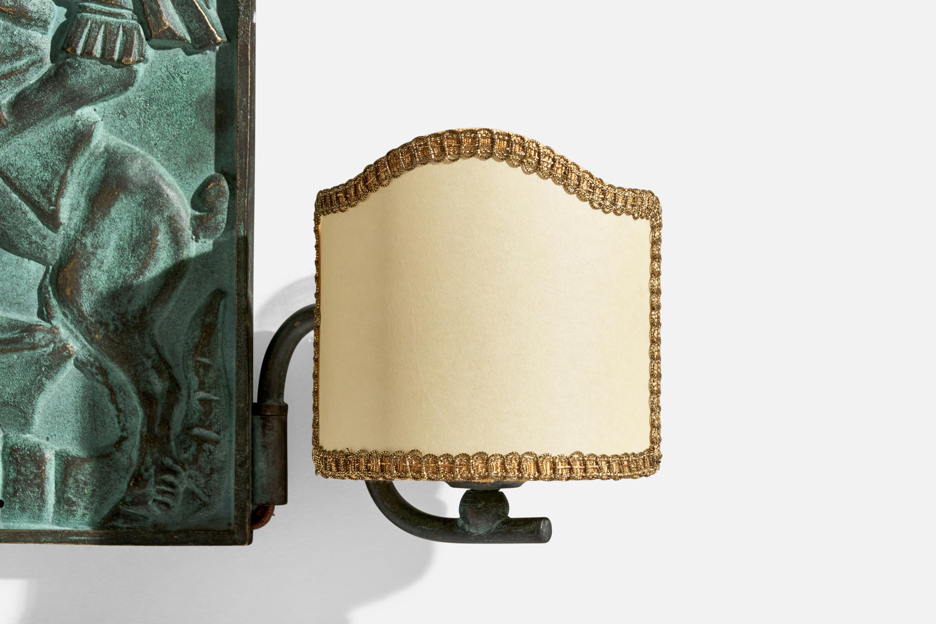 Designer danese, lampada da parete, bronzo, tessuto, Danimarca, anni '40 In condizioni buone in vendita a High Point, NC