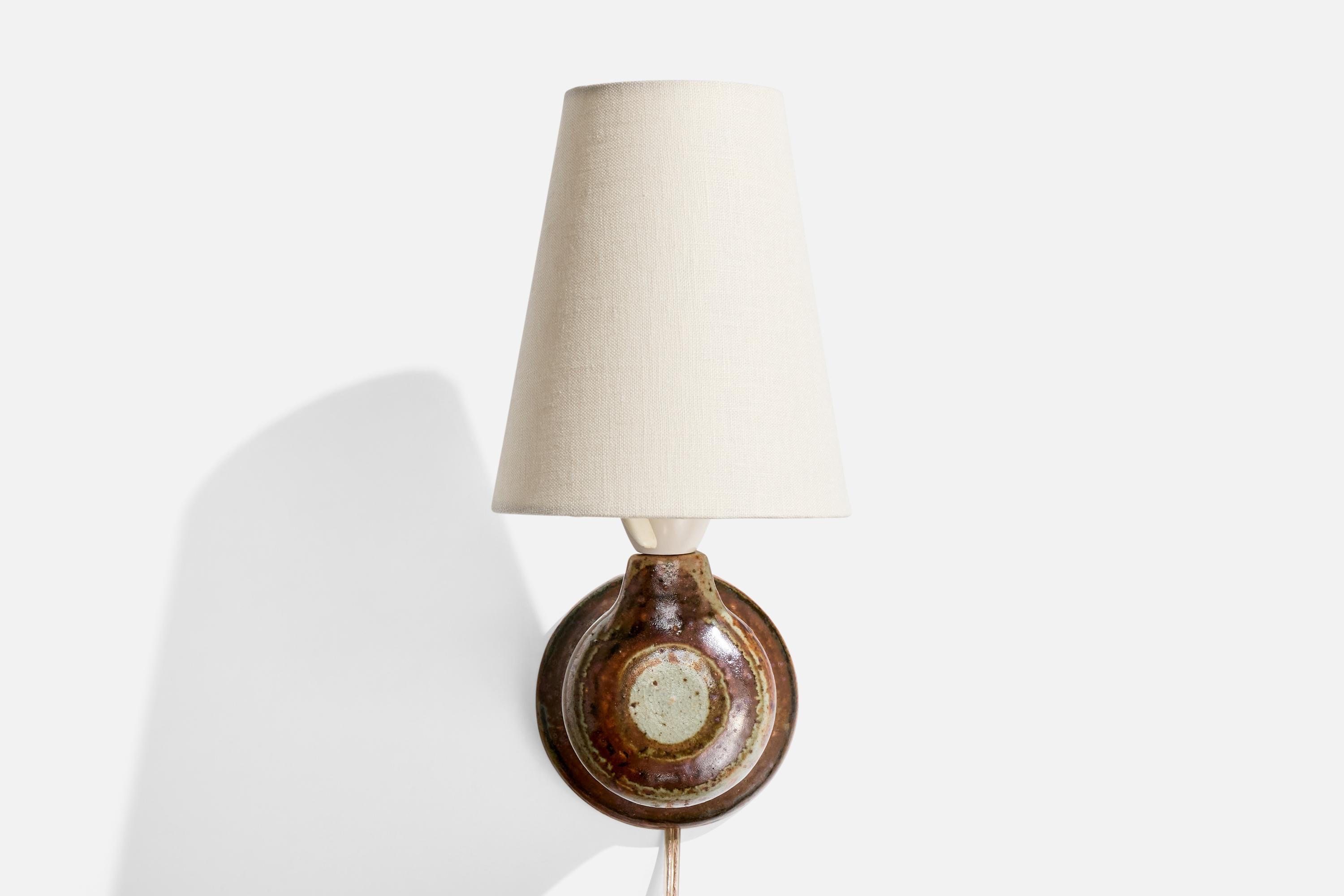 Mid-Century Modern Designer danois, applique murale, céramique, tissu, Danemark, années 1970 en vente