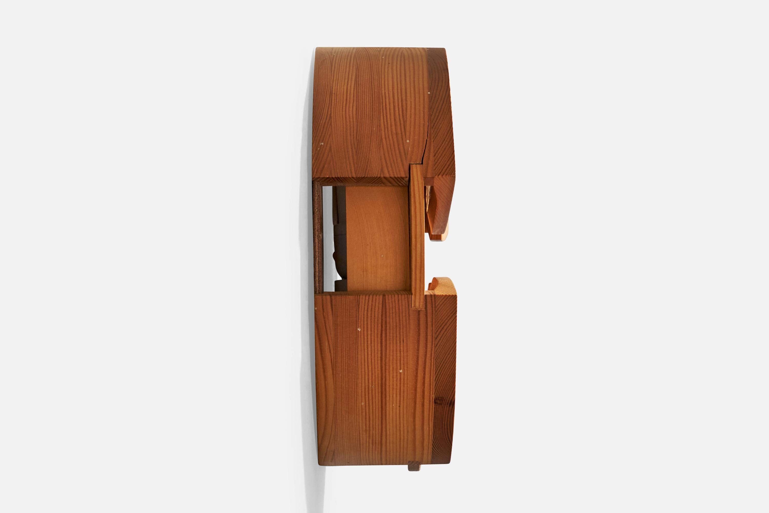 Diseñador danés, Lámpara de pared, Pino, Dinamarca, Años 70 en Bastante bueno estado para la venta en High Point, NC