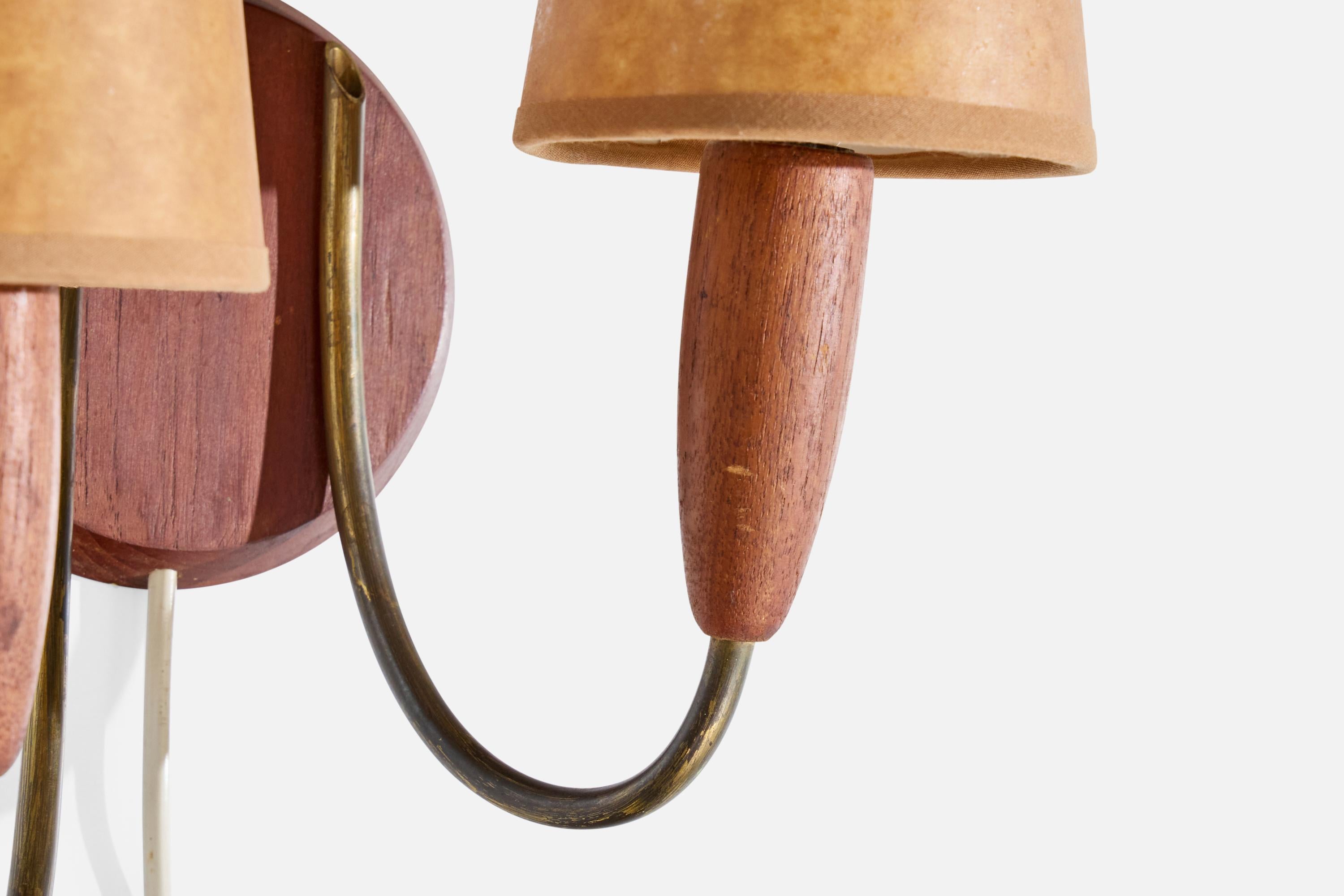 Danish Designer, Wall Light, Teak, Brass, Parchment, Denmark, 1950s For Sale 1