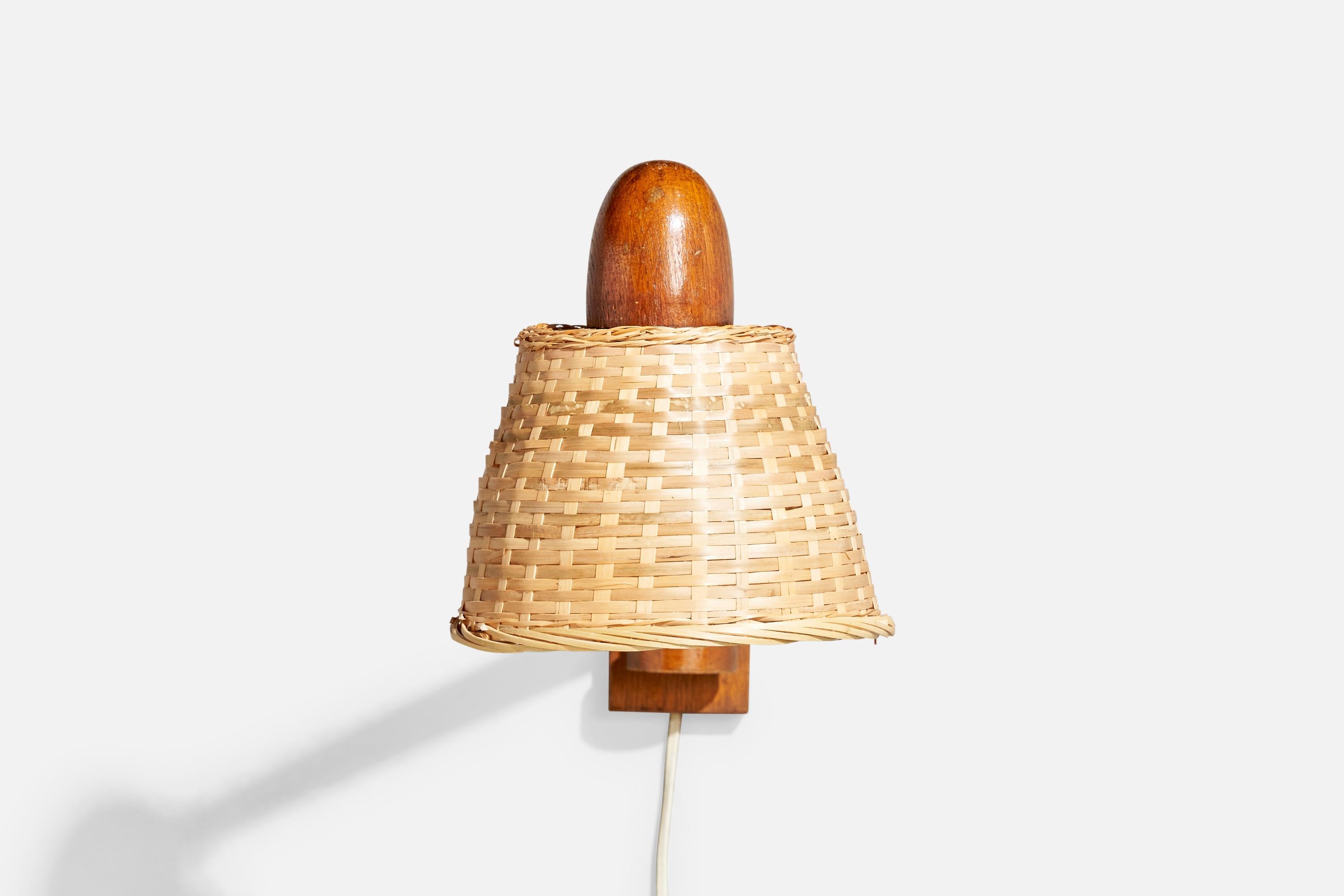 Danese Designer danese, lampada da parete, teak, rattan, Danimarca, anni '60 in vendita