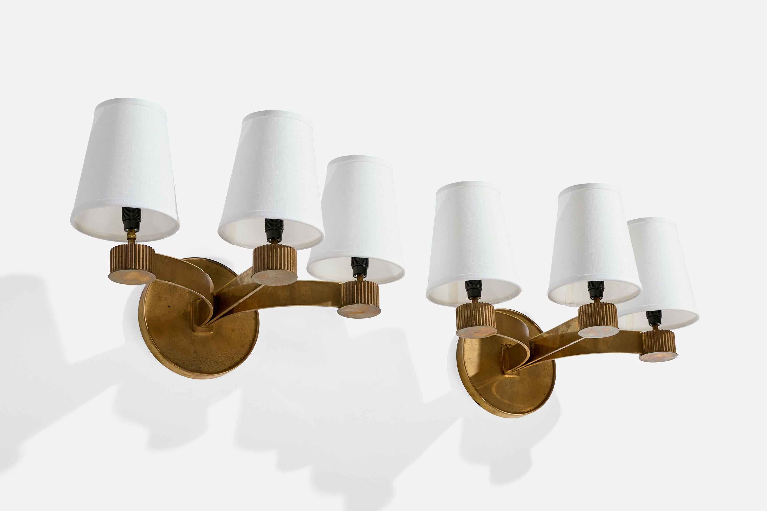 Scandinavo moderno Designer danese, lampade da parete, ottone, tessuto, Danimarca, anni '1930 in vendita