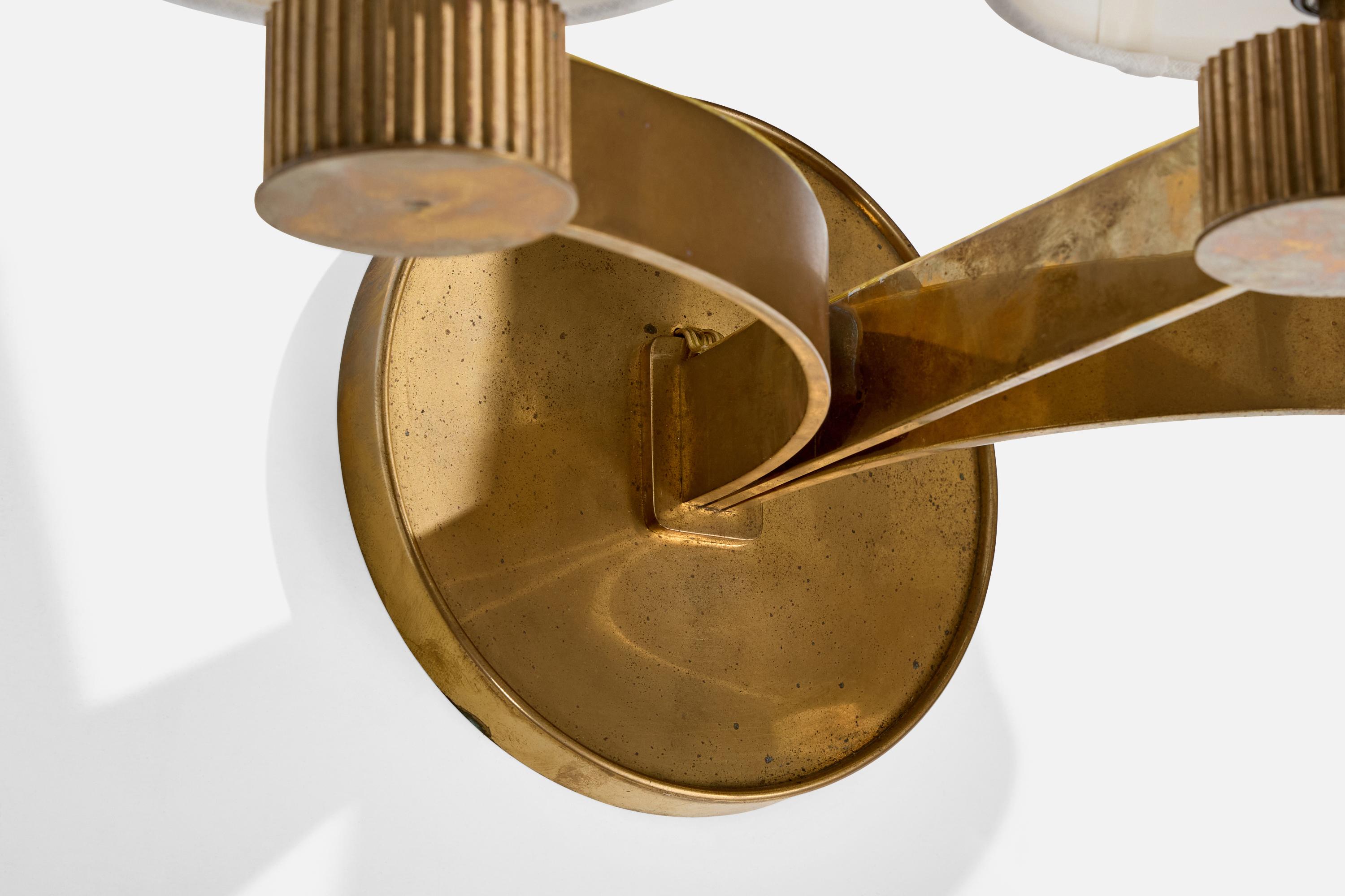 Ottone Designer danese, lampade da parete, ottone, tessuto, Danimarca, anni '1930 in vendita