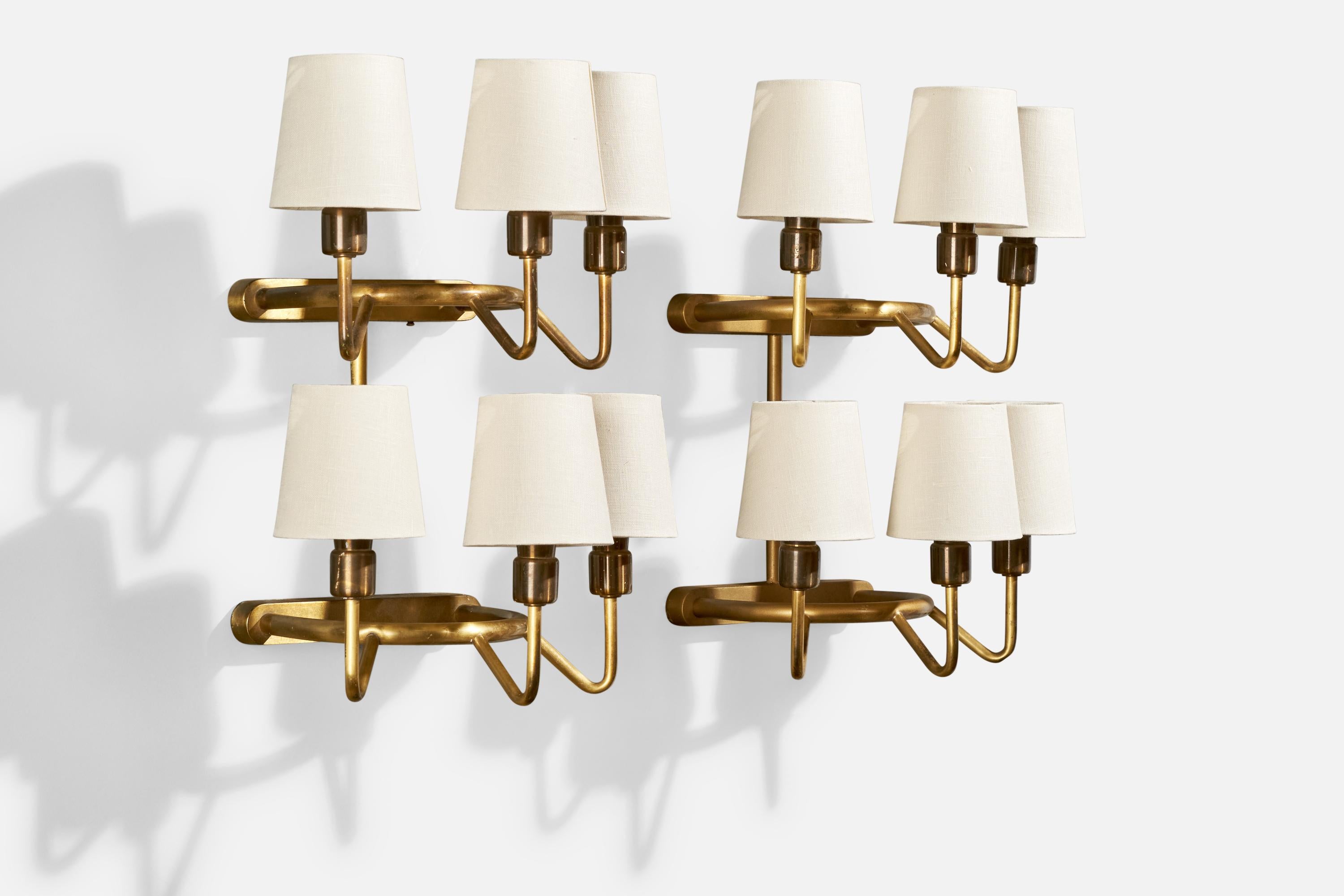 Scandinavo moderno Designer danese, lampade da parete, ottone, tessuto, Danimarca, anni '40 in vendita