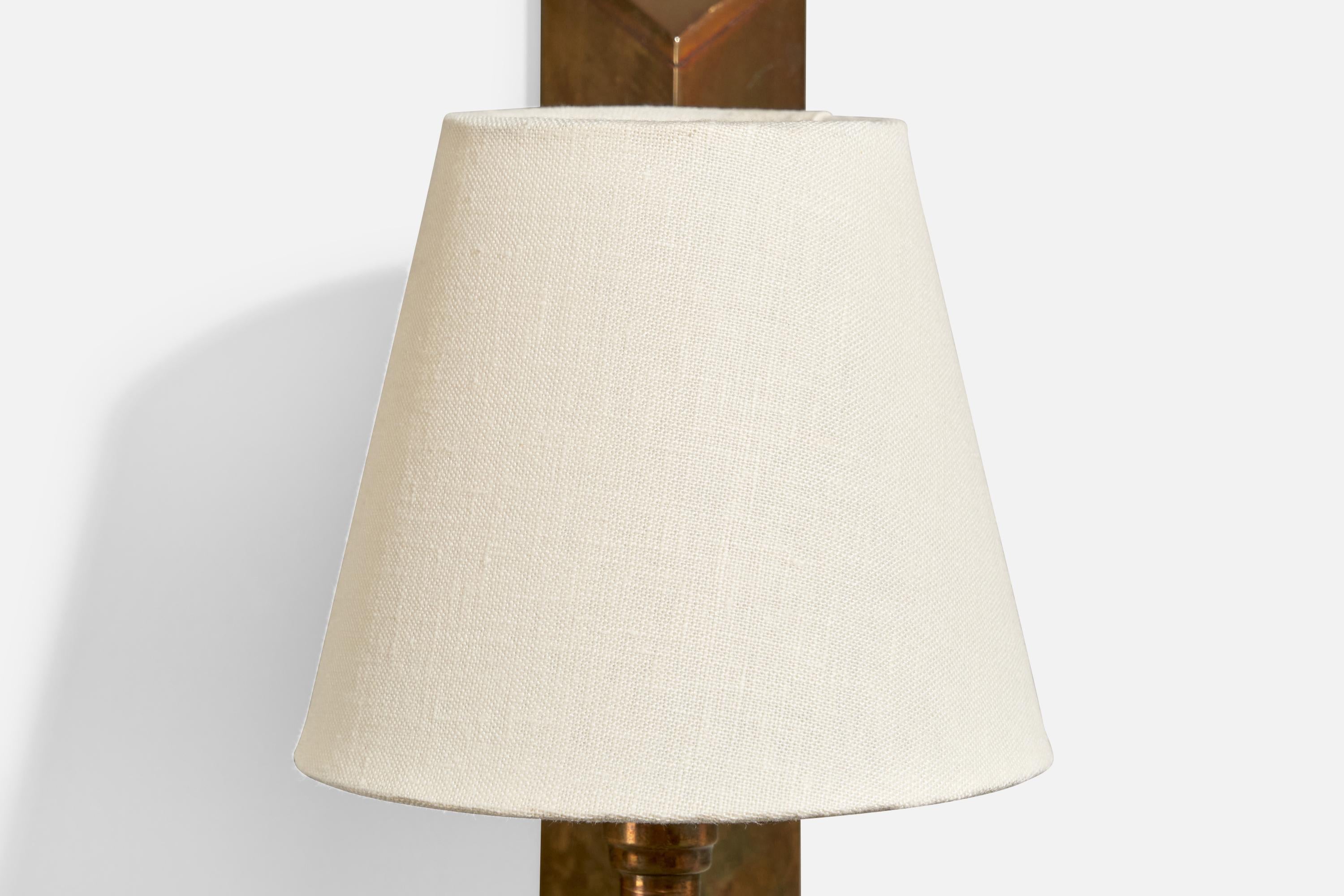 Ottone Designer danese, lampade da parete, ottone, tessuto, Danimarca, anni '40 in vendita