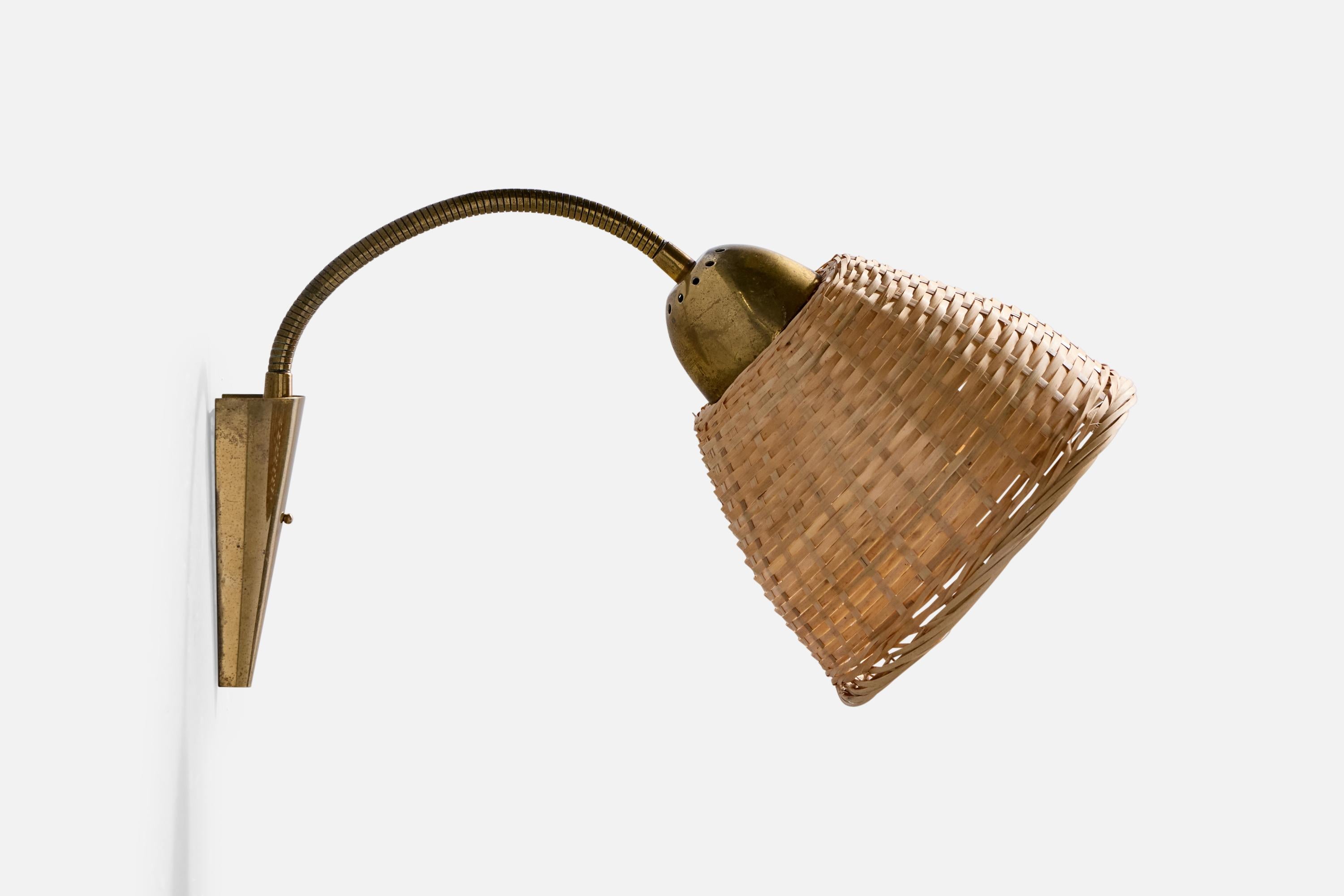 Designer danese, Luci da parete, Ottone, Rattan, Danimarca, anni '1950 In condizioni buone in vendita a High Point, NC