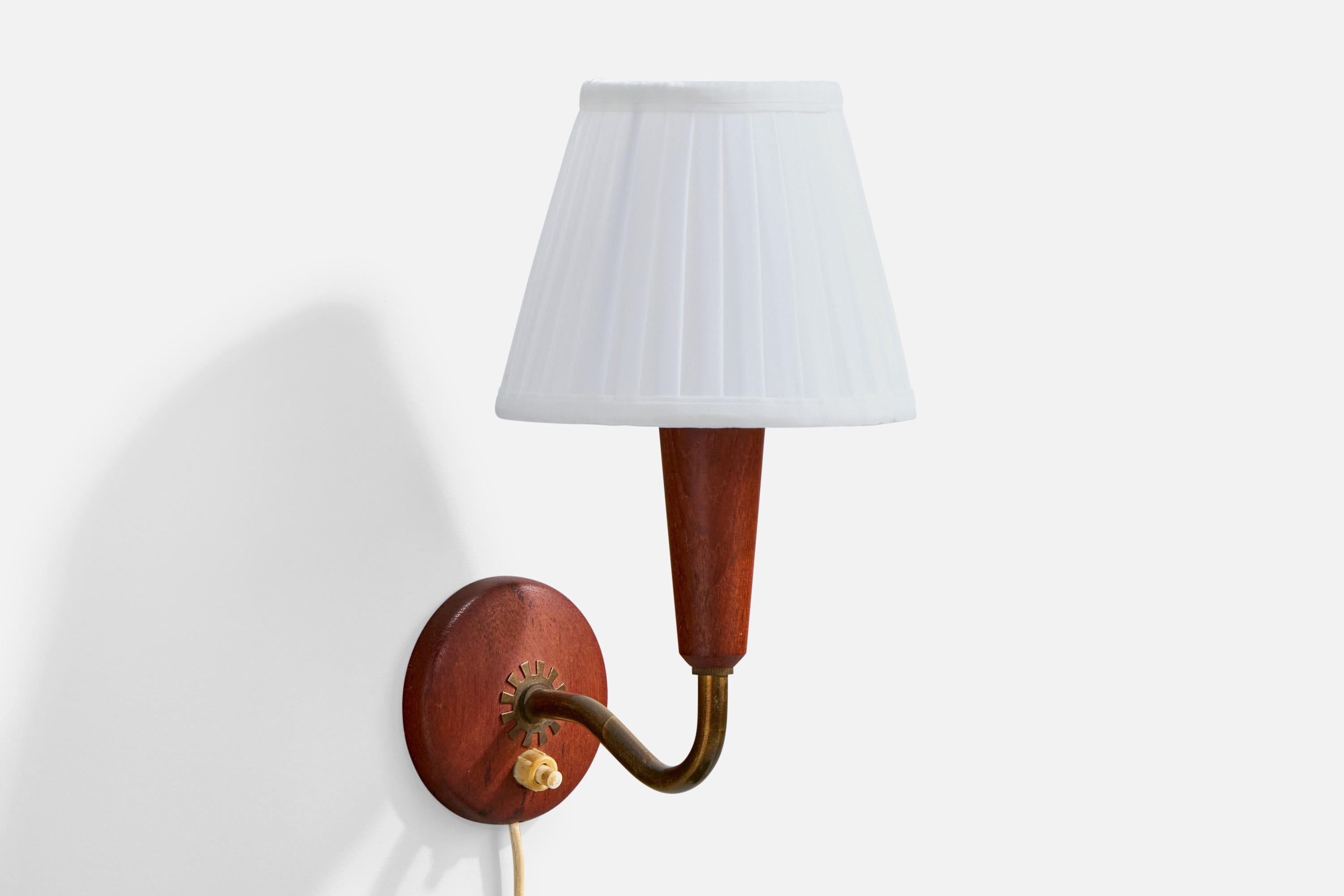 Danois Design/One, appliques, laiton, teck, tissu, Danemark, années 1950 en vente