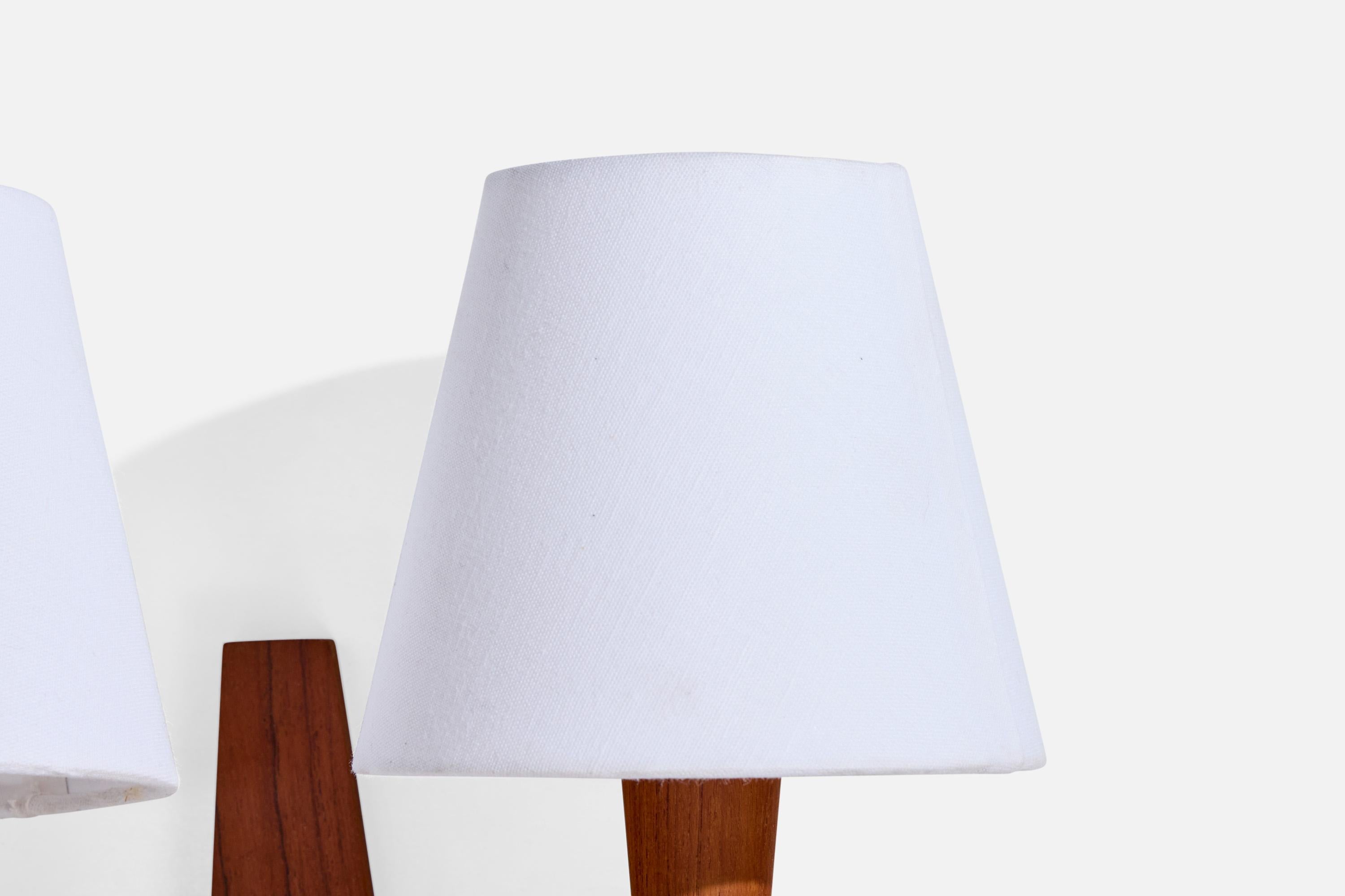 Design/One, appliques, laiton, teck, tissu, Danemark, années 1950 en vente 1
