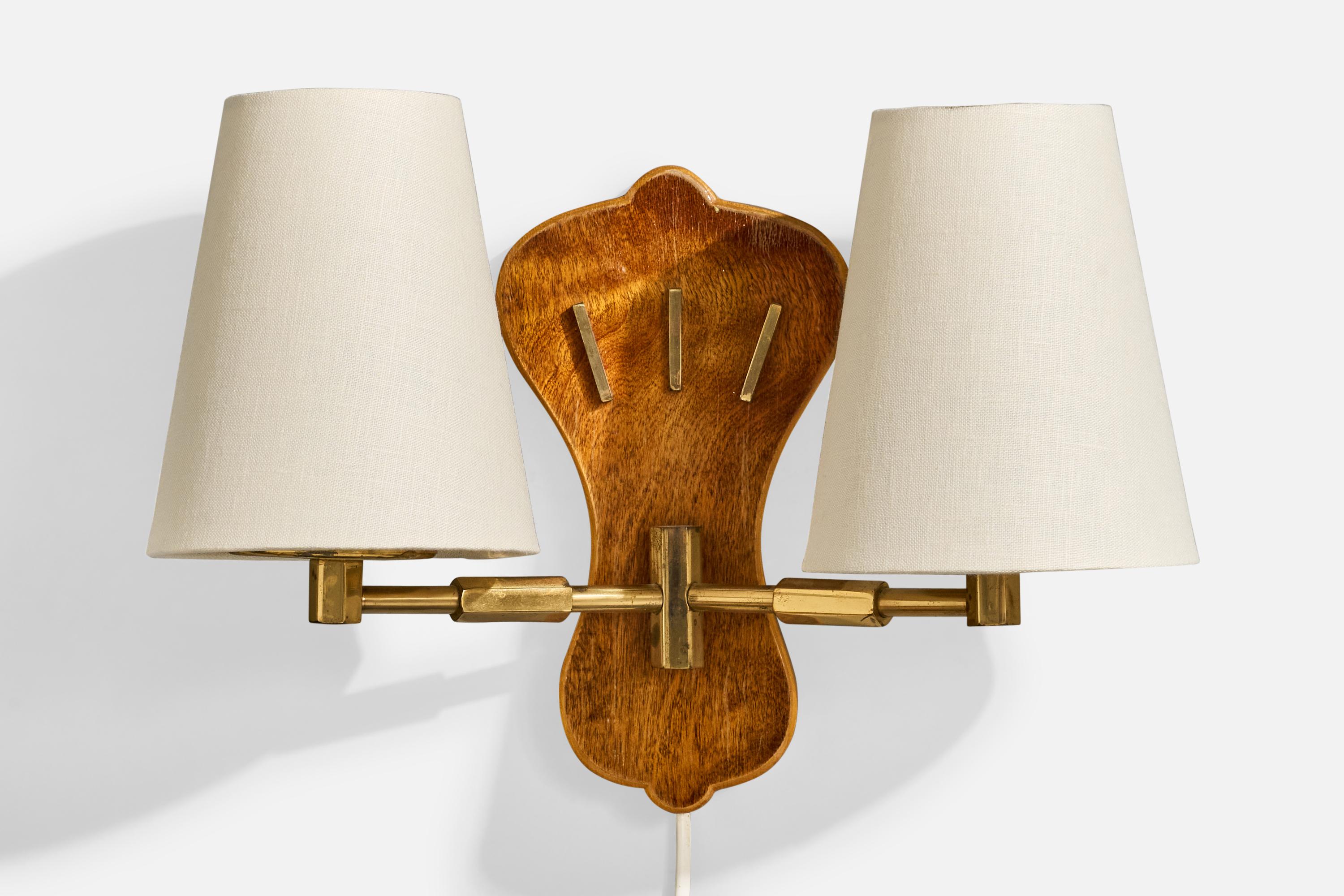 Designer danese, lampade da parete, ottone, legno, tessuto, Danimarca, anni '40 In condizioni buone in vendita a High Point, NC