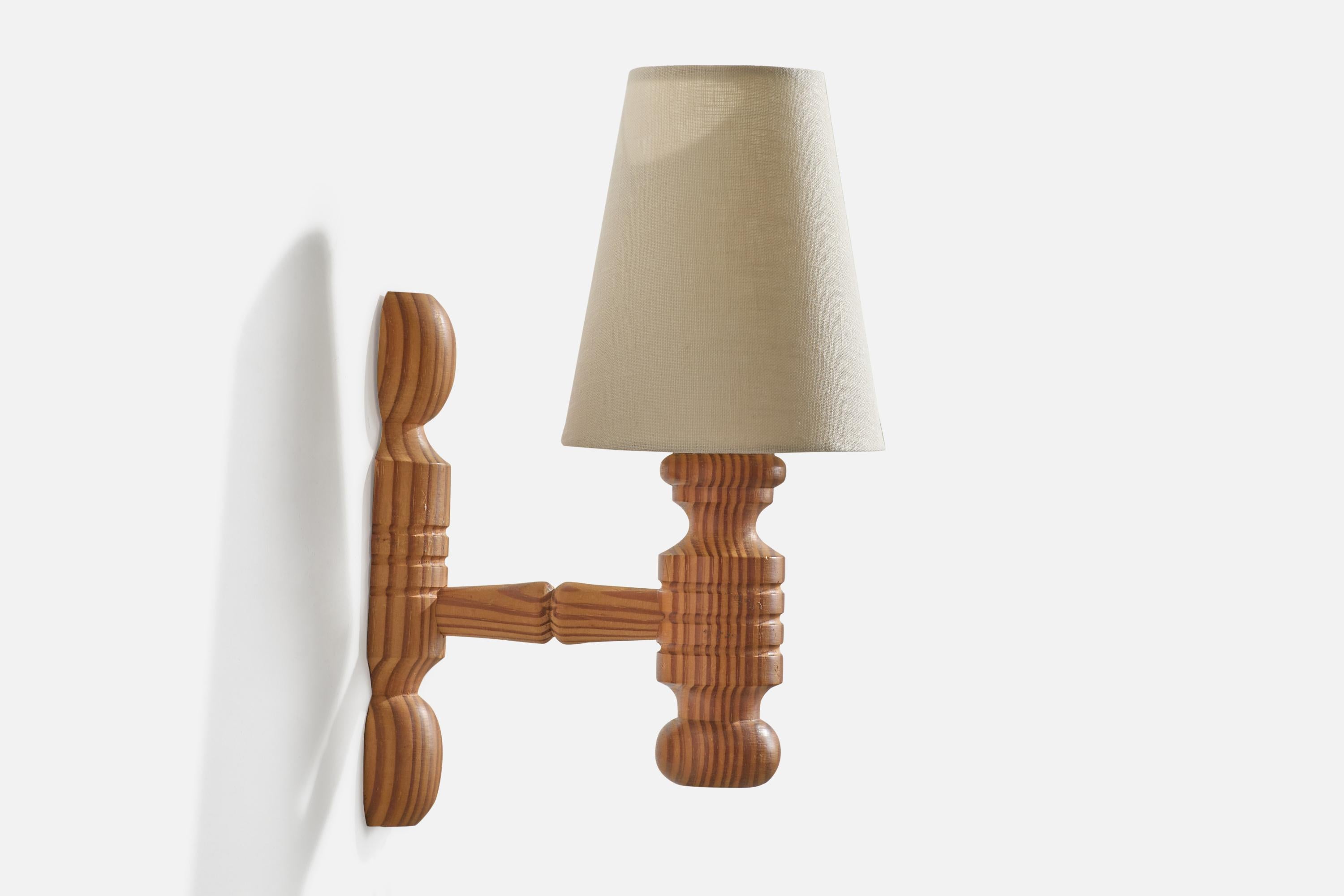 Designer danois, lampes murales, pin, Danemark, années 1970 Bon état - En vente à High Point, NC