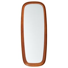 Dänischer Designer, Wandspiegel, massives Teakholz, Spiegelglas, Dänemark, 1960er Jahre