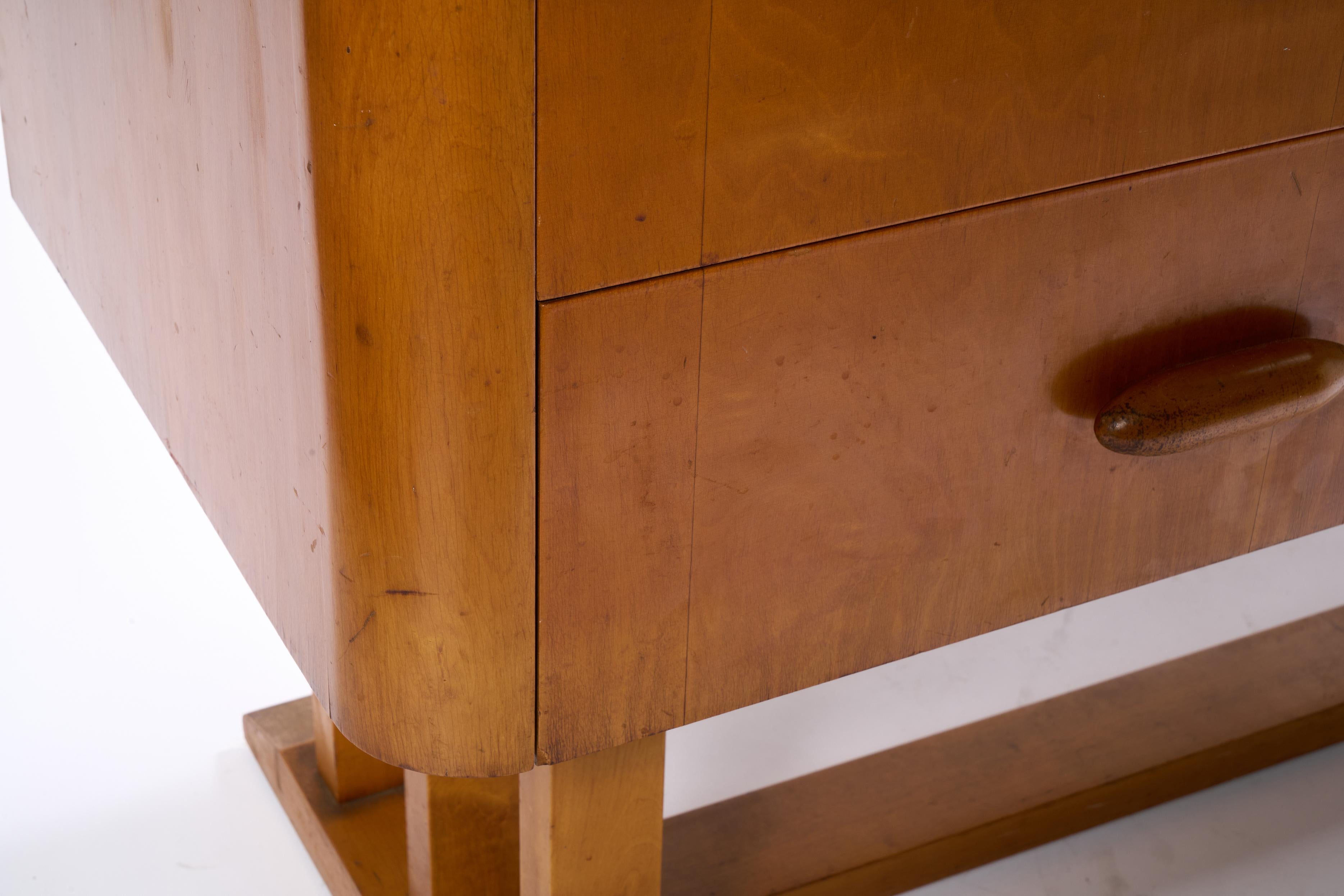 Designer danois, Coffre en bois attribué à Otto Faerge en vente 5