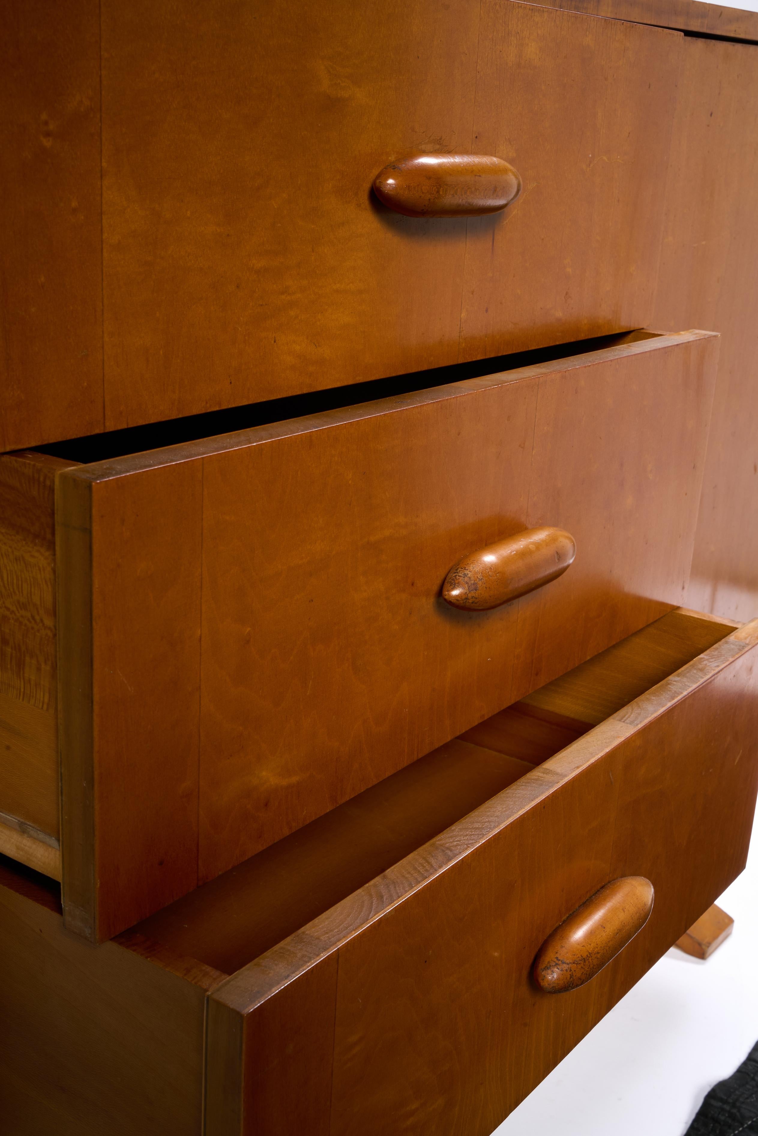 Designer danois, Coffre en bois attribué à Otto Faerge en vente 6