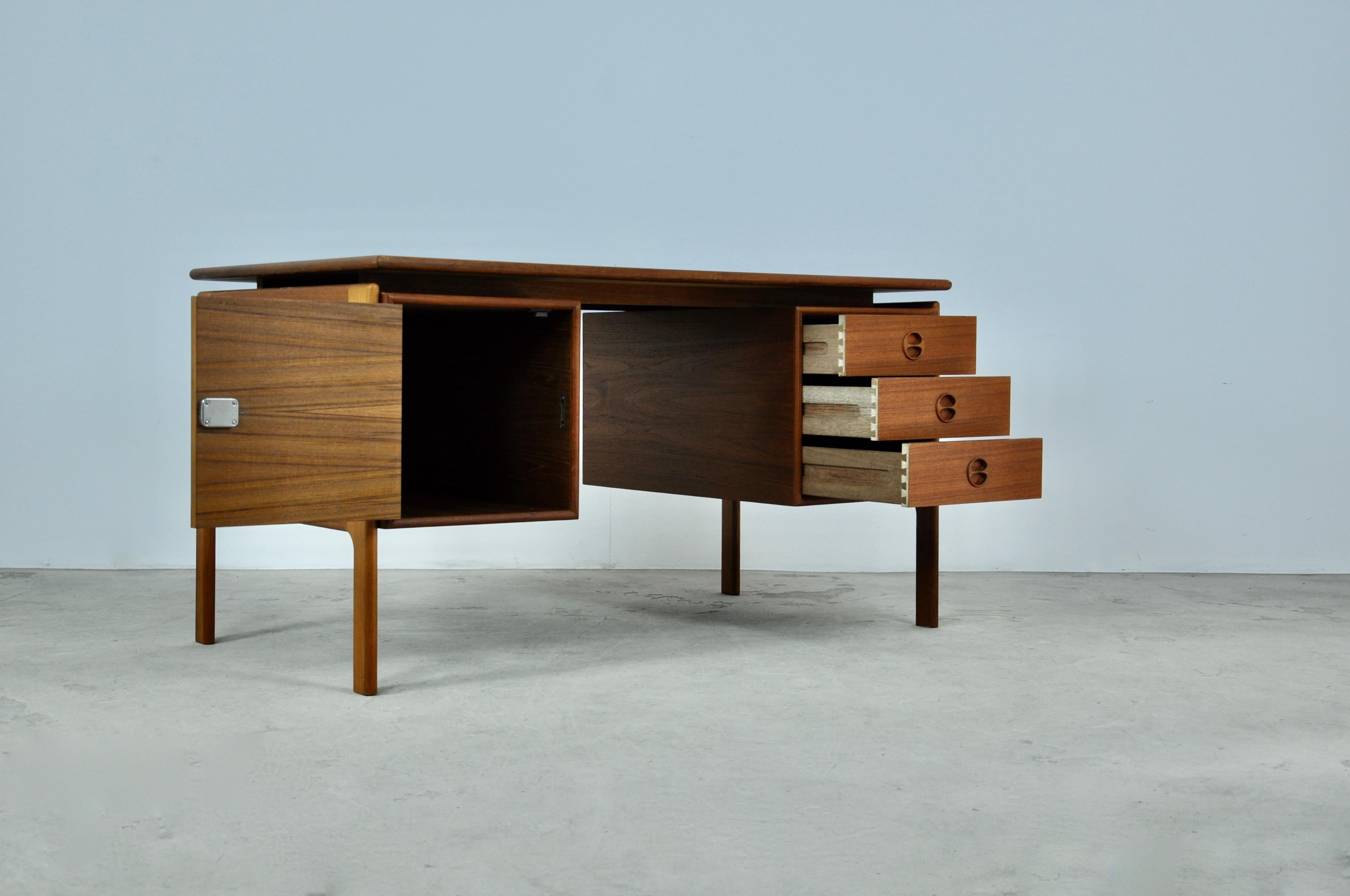 Danish Desk by Arne Vodder for GV Møbler, 1960s 3