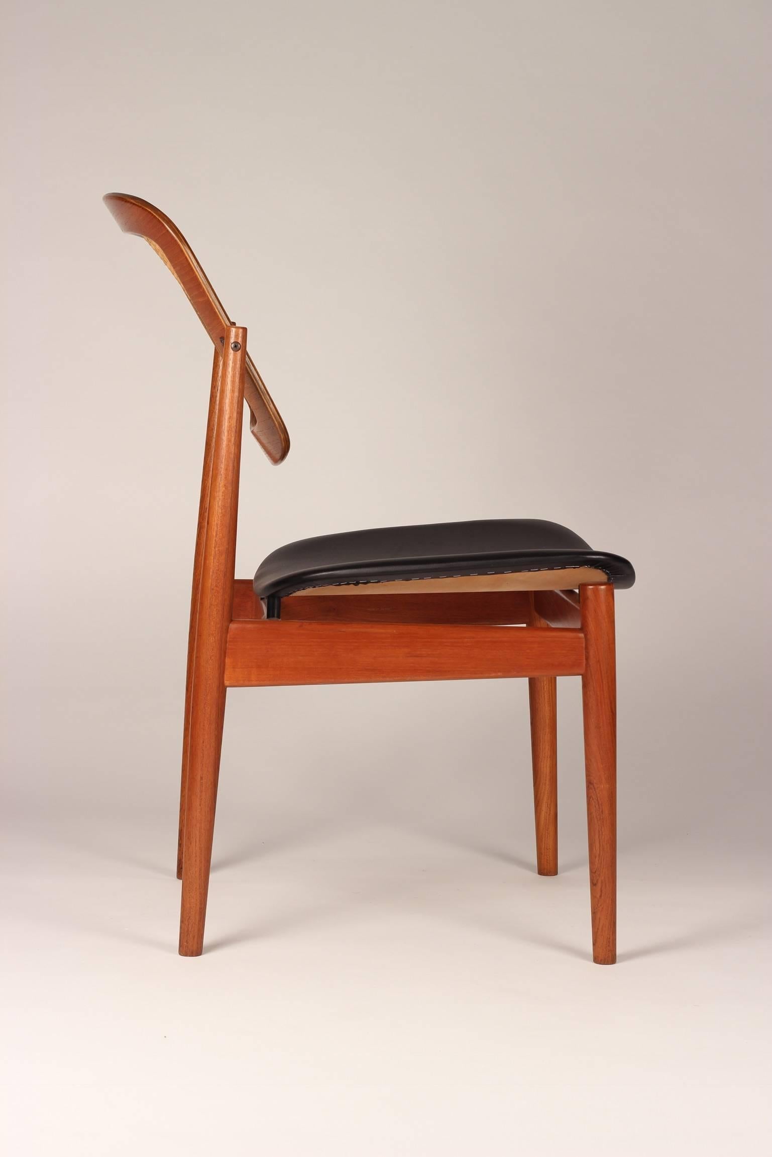 Danish Desk Chair by Arne Vodder in Teak, Cane and Black Leather In Excellent Condition In London, GB