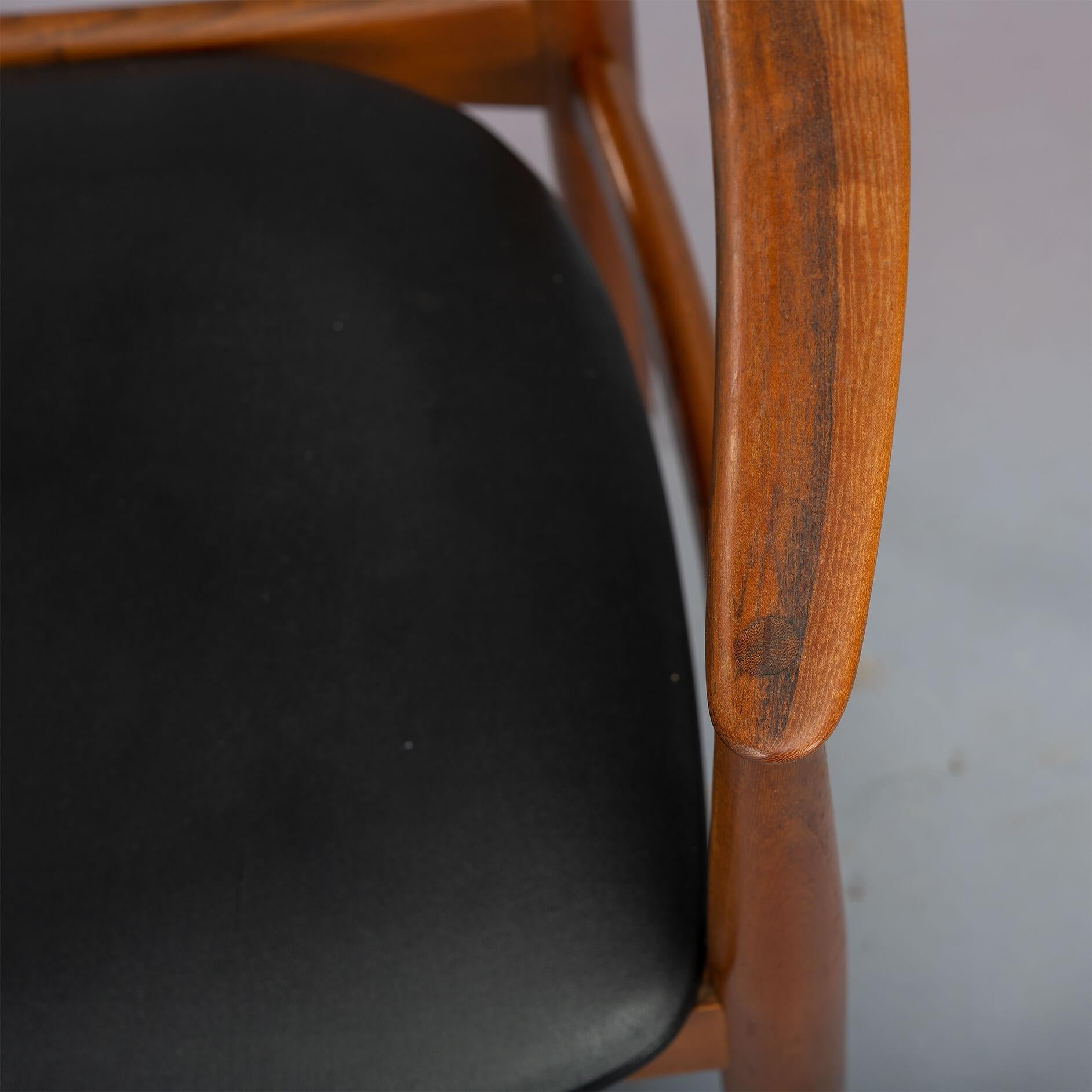 Danish Desk Chair in Elm Wood by Arne Wahl Iversen for N. Eilersen, 1960s For Sale 8