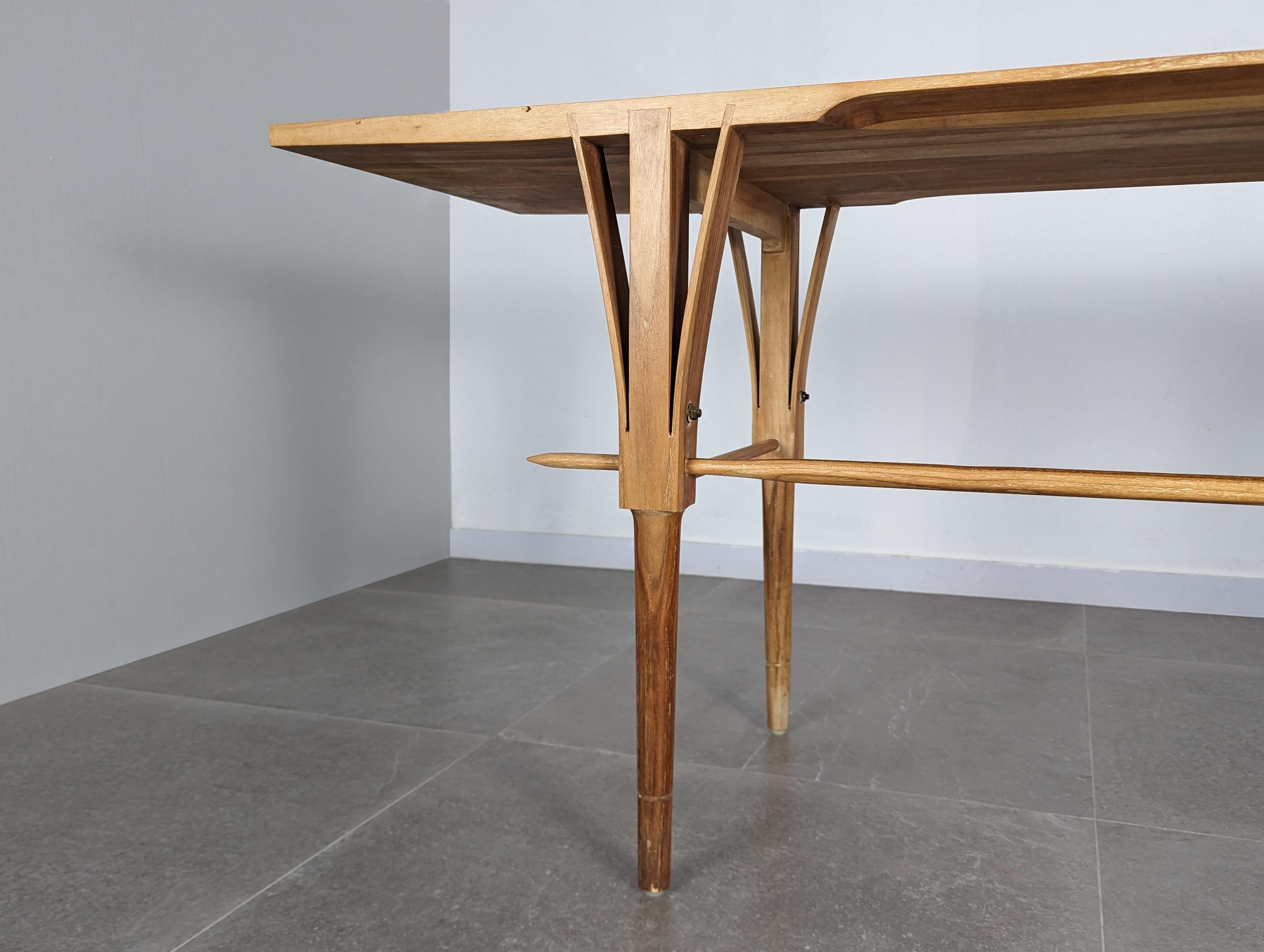 Danish desk table by Sven Ellekaer 1960s In Good Condition For Sale In Benalmadena, ES