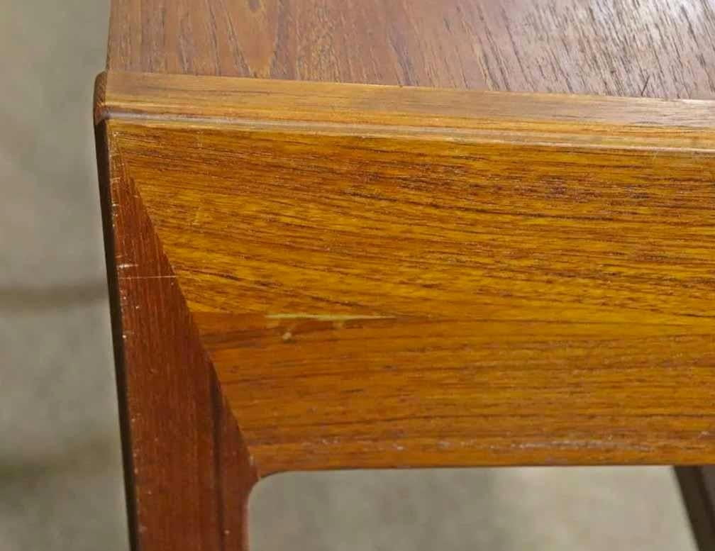 Teak Scrivania danese con vanità in vendita