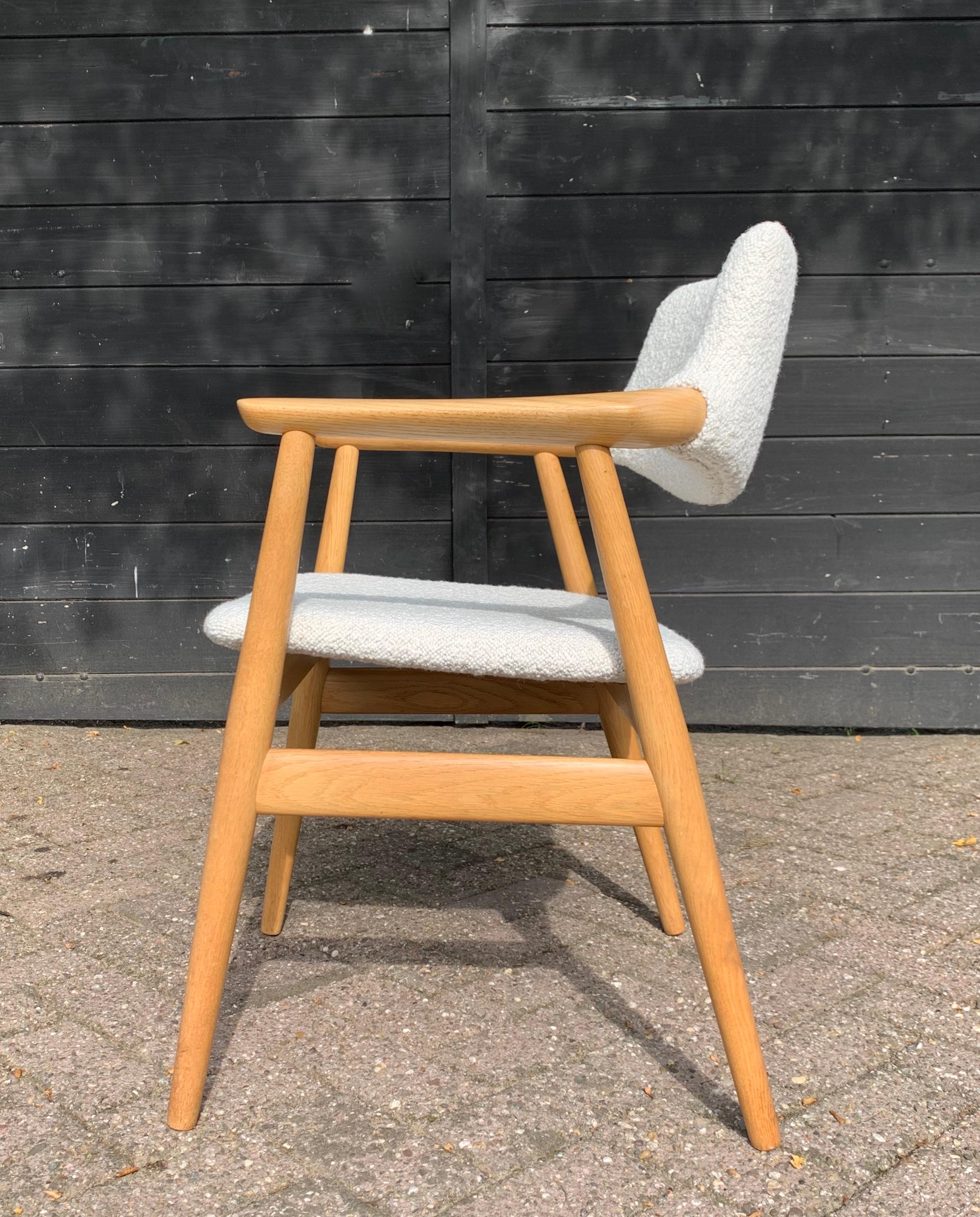 Svend Åge Eriksen Dining Arm Chairs, Glostrup - Dedar 'Karakorum' Bouclé Fabric 5
