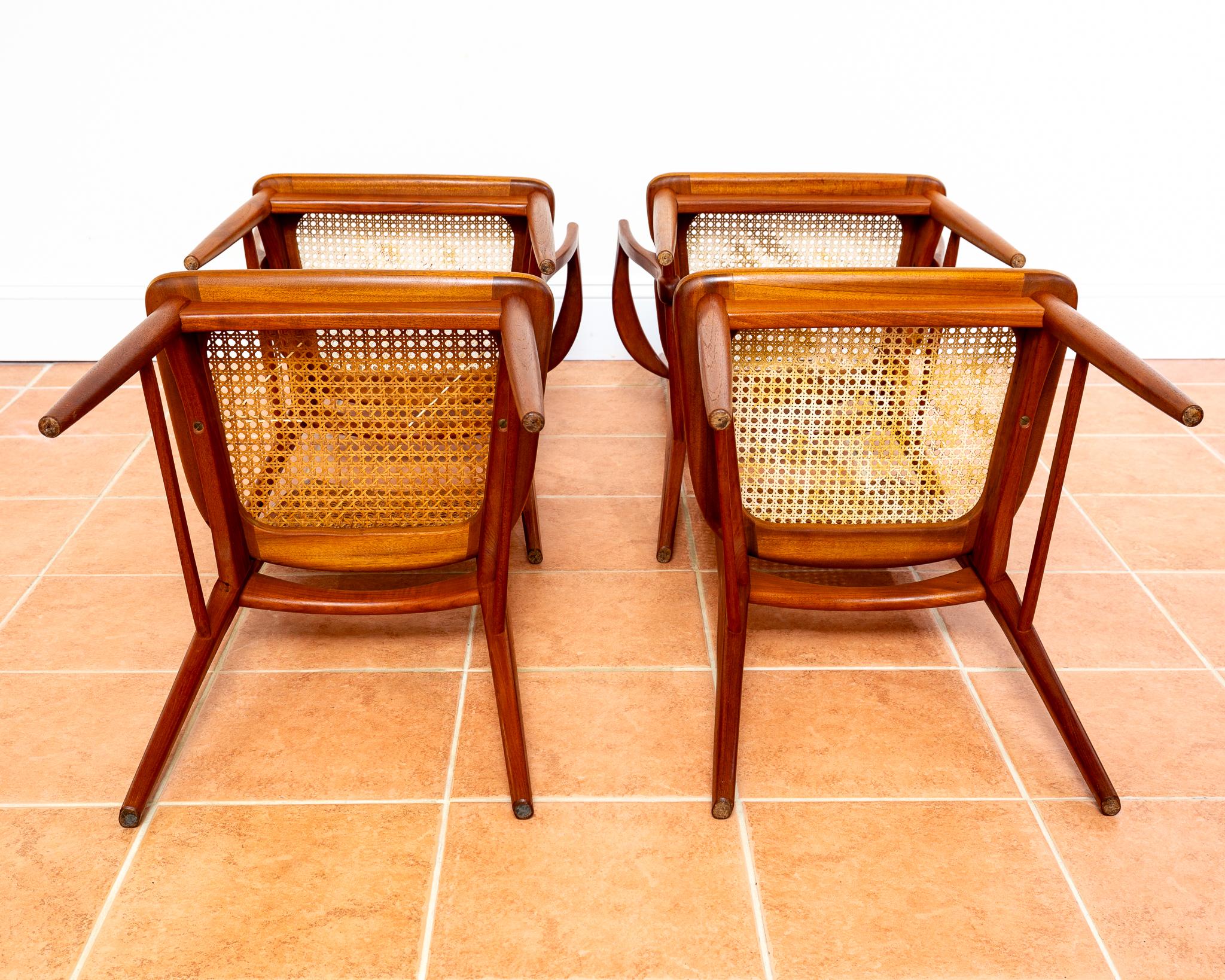 Sedie da pranzo danesi 1960 Teak Niels Koefoed Set di 4 Koefoeds Hornslet Rattan Cane in vendita 12